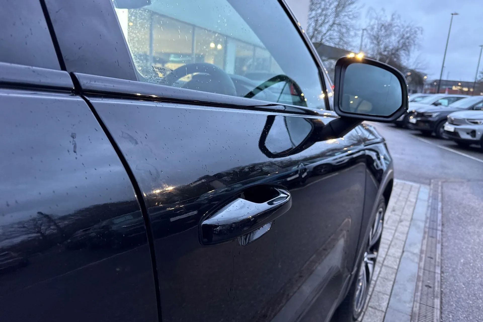 Volvo XC40 thumbnail image number 17