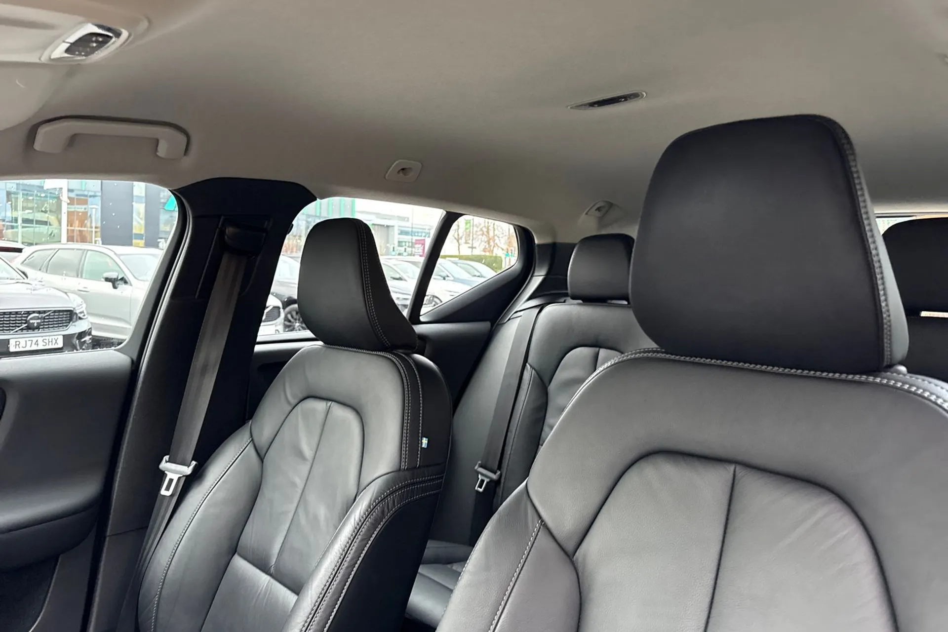 Volvo XC40 thumbnail image number 29