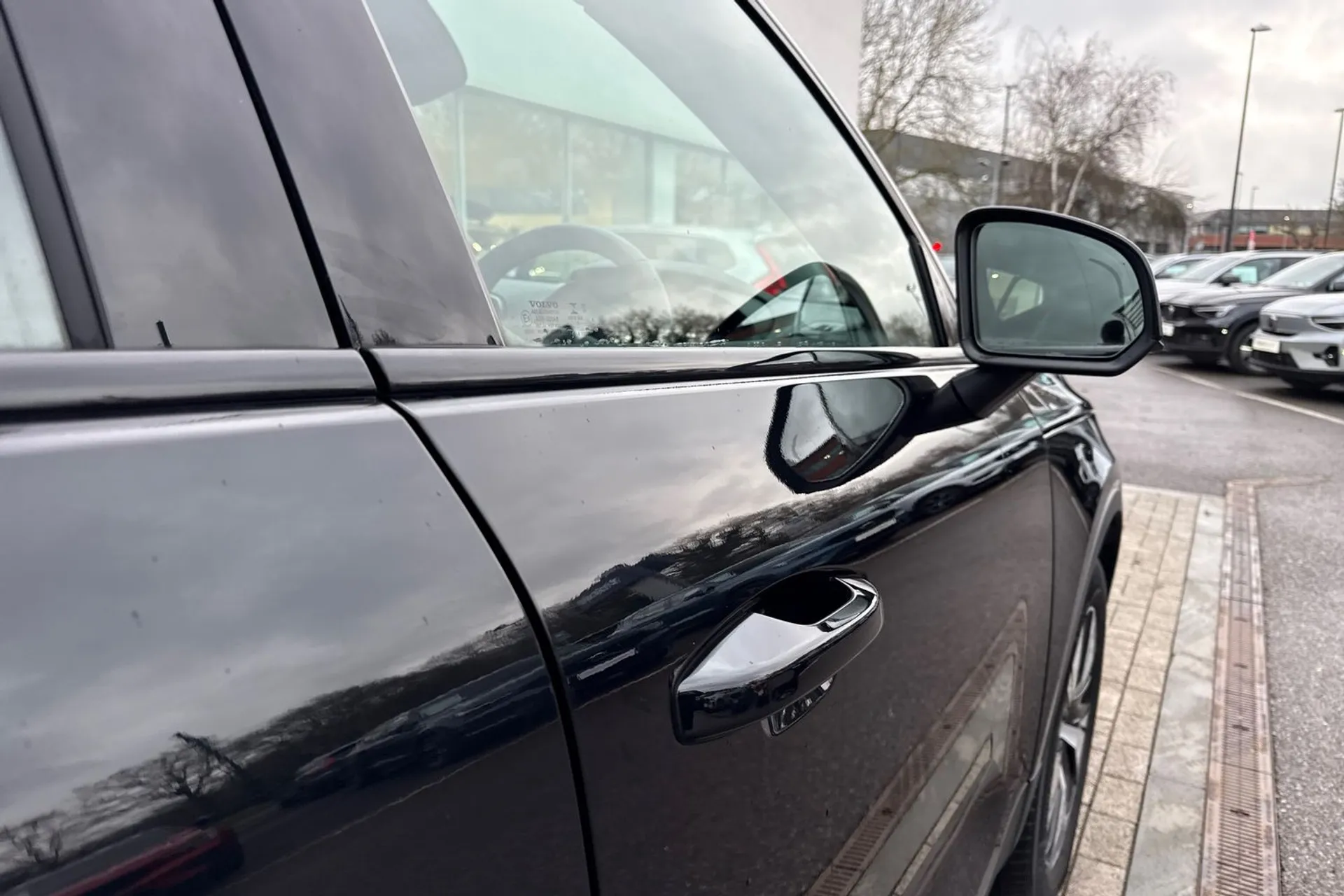 Volvo XC40 thumbnail image number 17