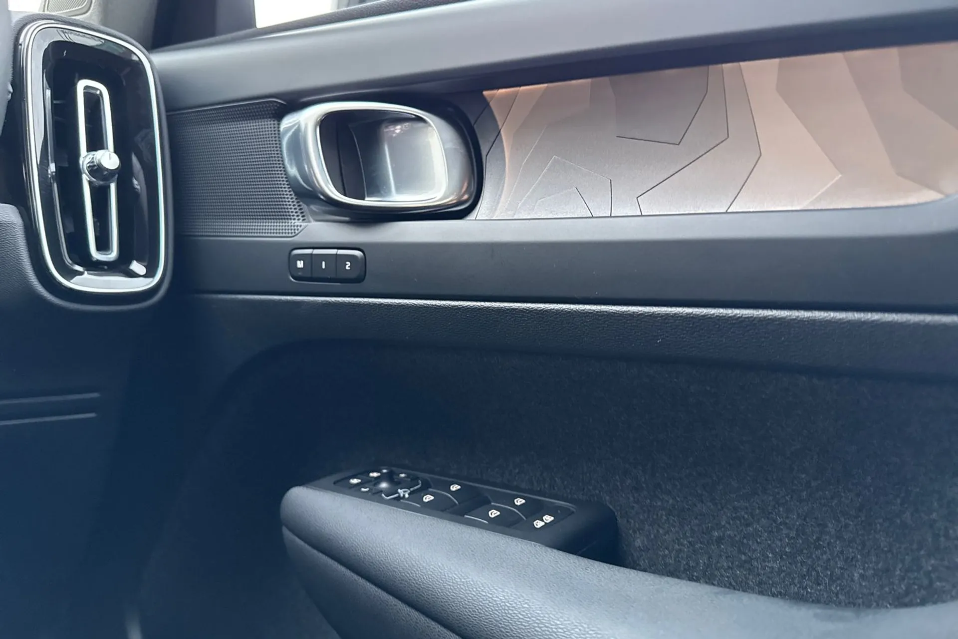 Volvo XC40 thumbnail image number 43