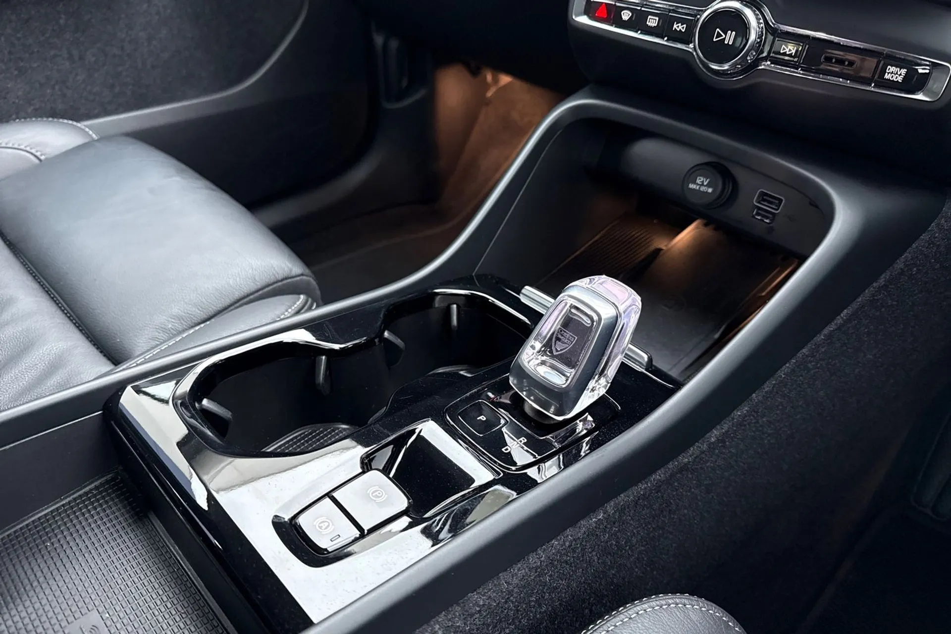 Volvo XC40 thumbnail image number 44