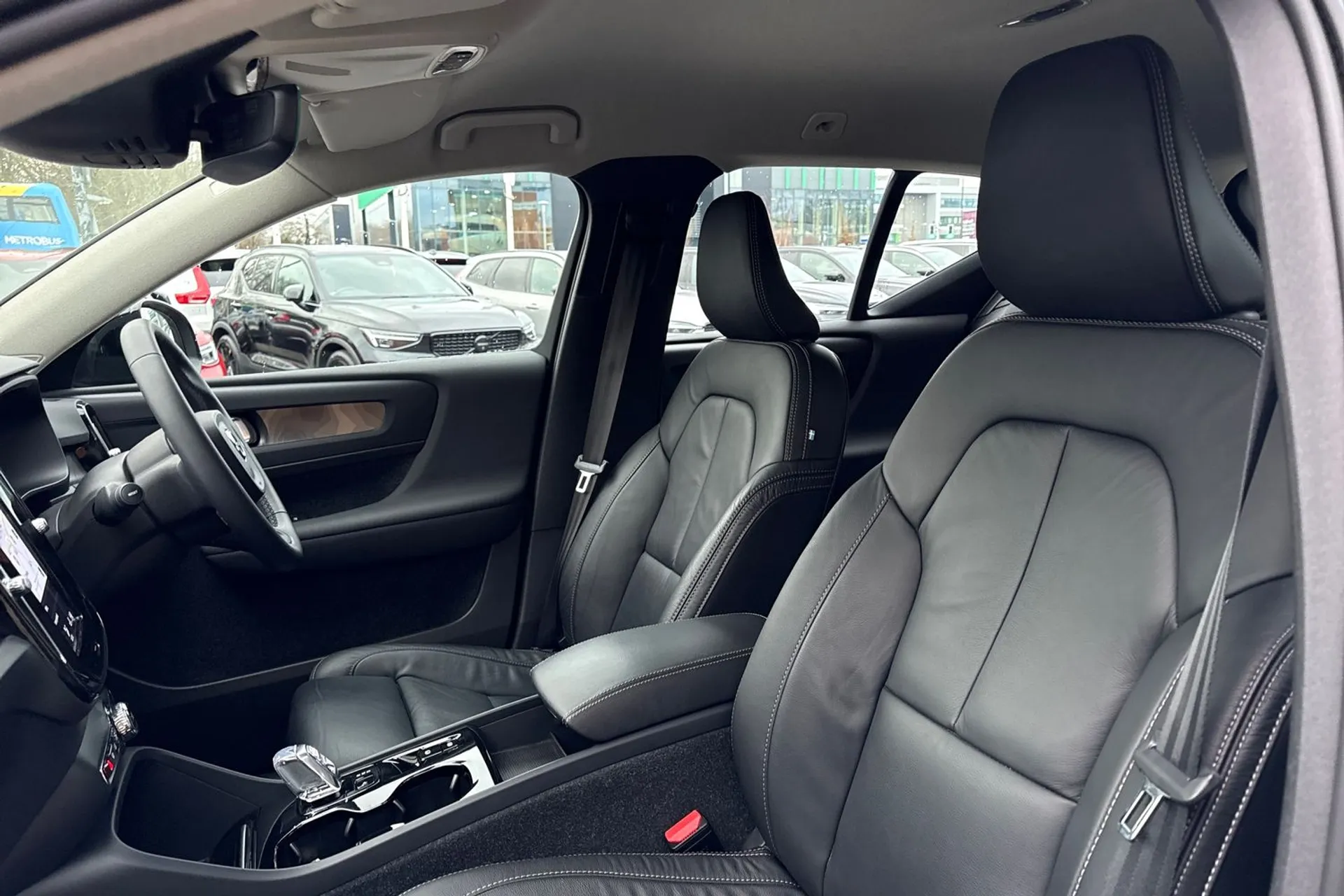 Volvo XC40 thumbnail image number 28