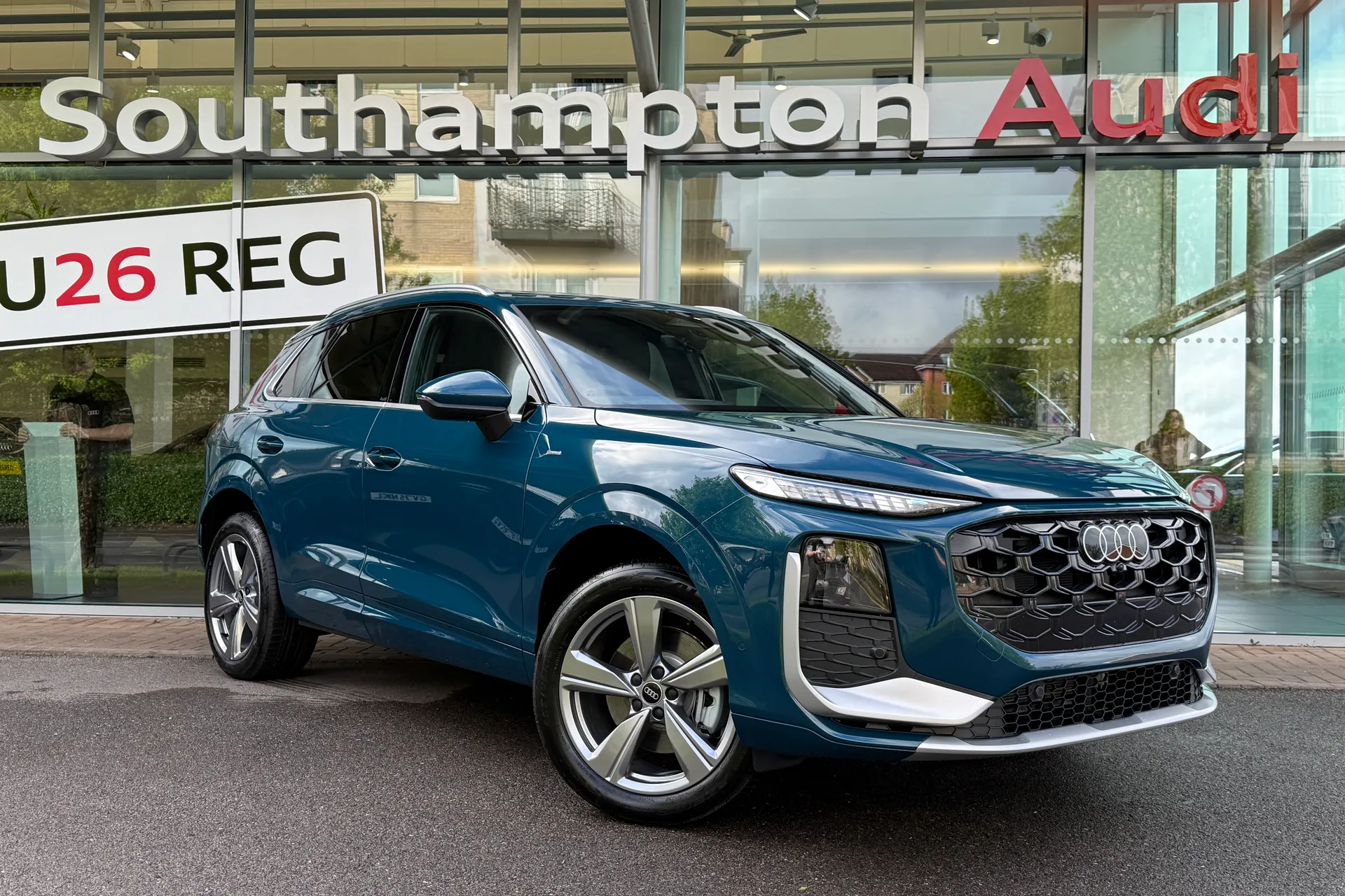 None AUDI Q3 1.5 E HYBRID S LINE SPORTBACK 5DR PETROL PLUG IN HYBRID S... photo