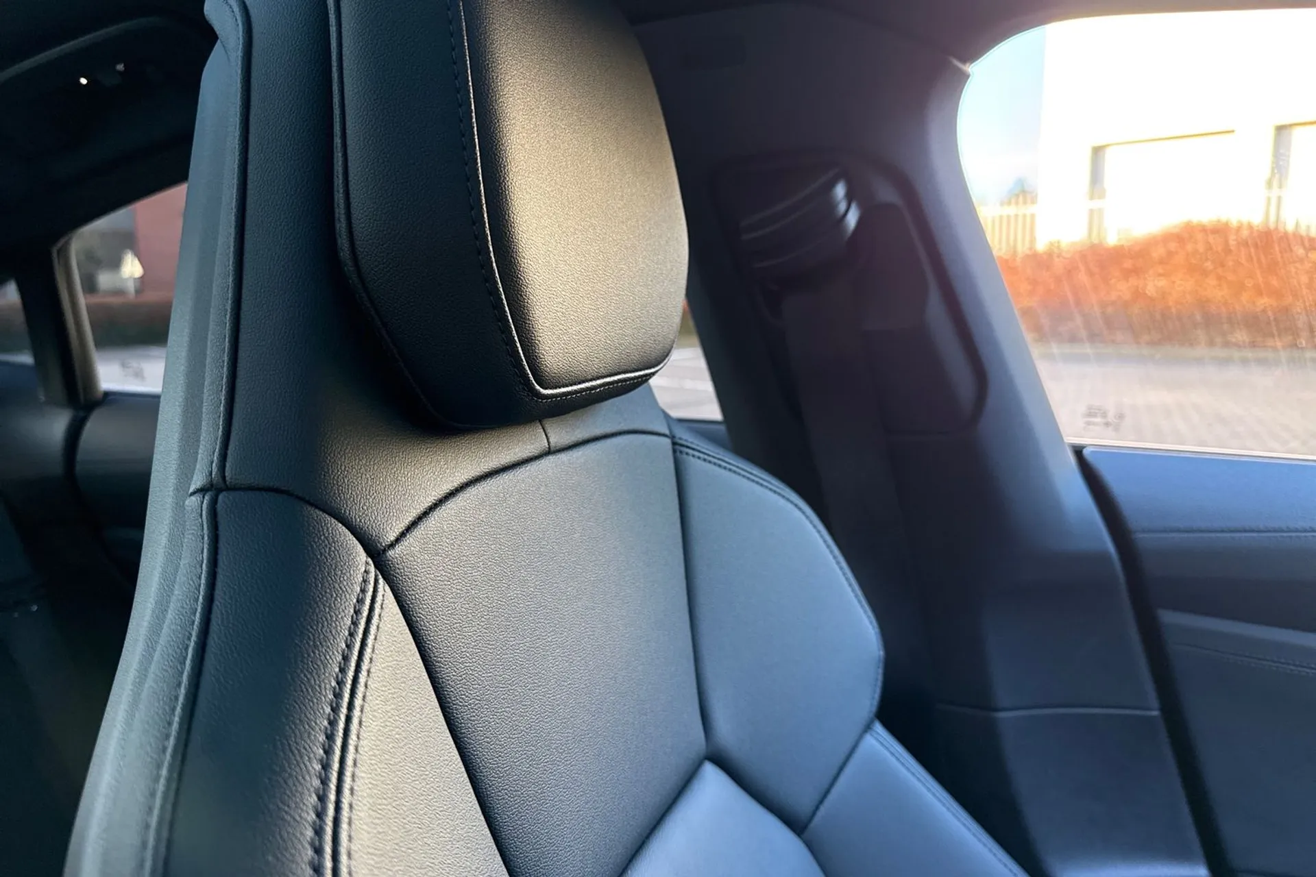 Audi e-tron GT thumbnail image number 33