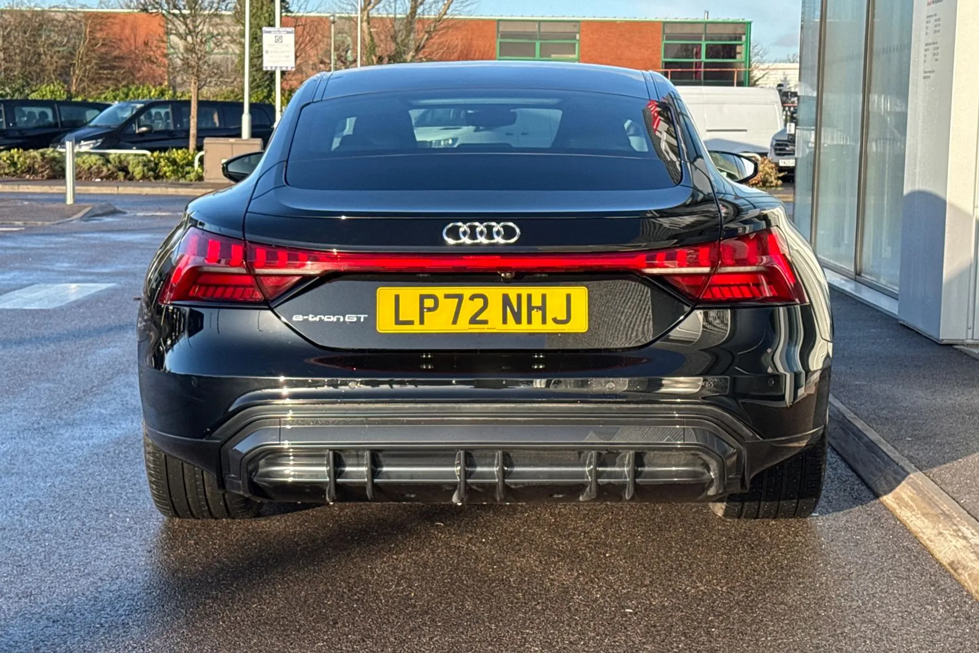 Audi e-tron GT thumbnail image number 12