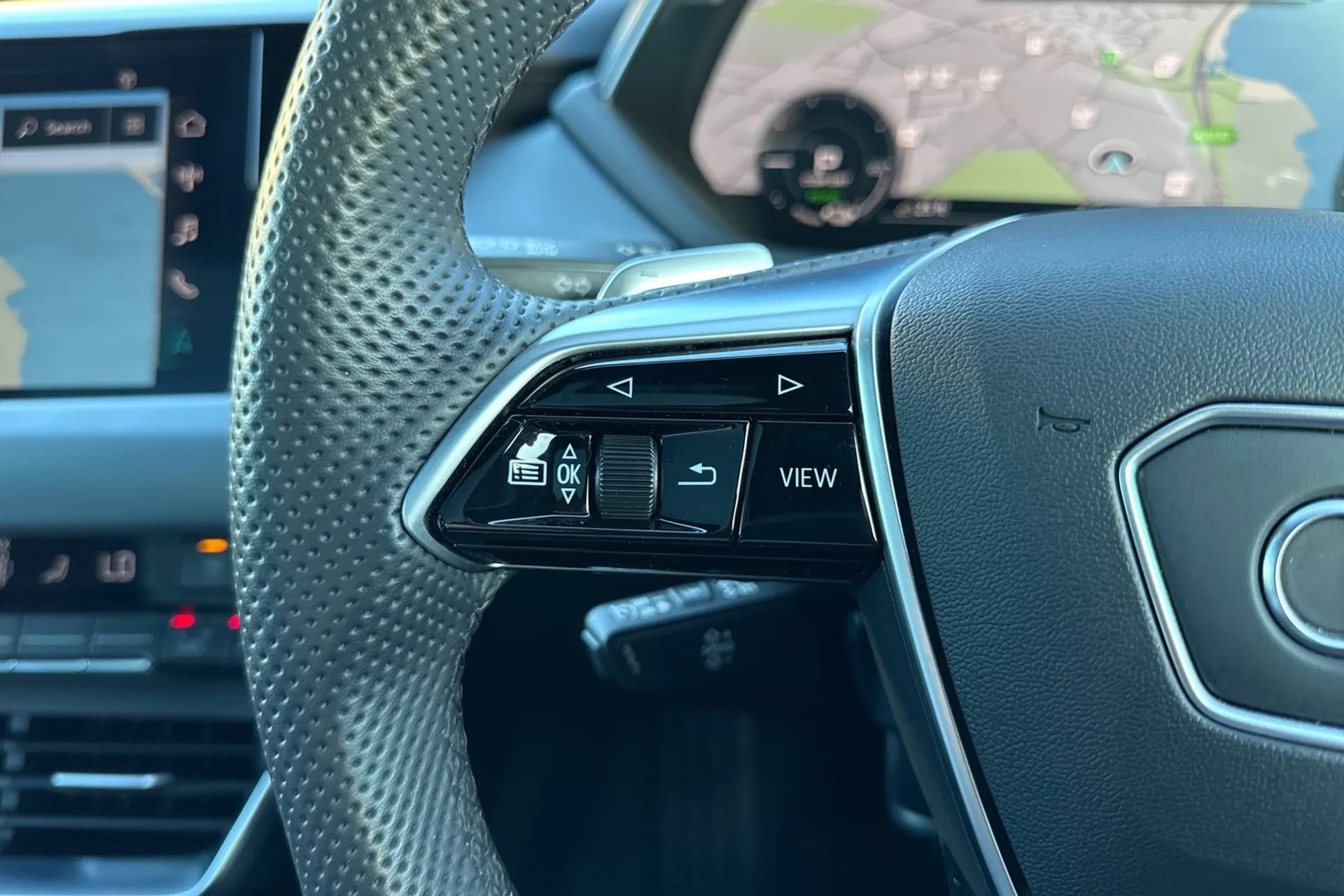 Audi e-tron GT thumbnail image number 49