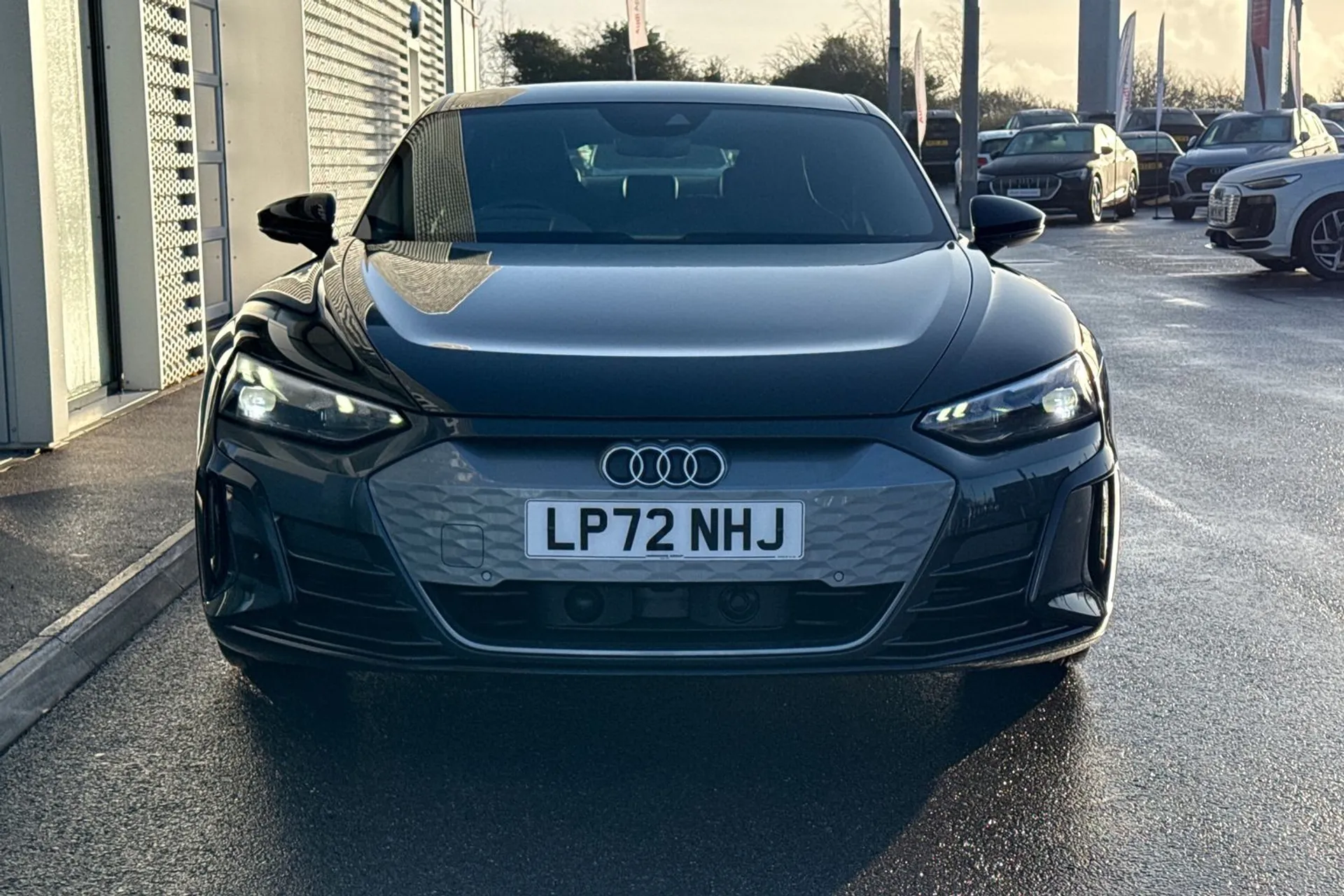 Audi e-tron GT thumbnail image number 6