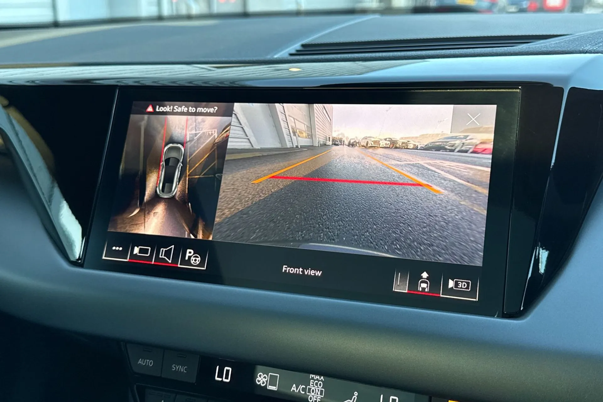 Audi e-tron GT thumbnail image number 4