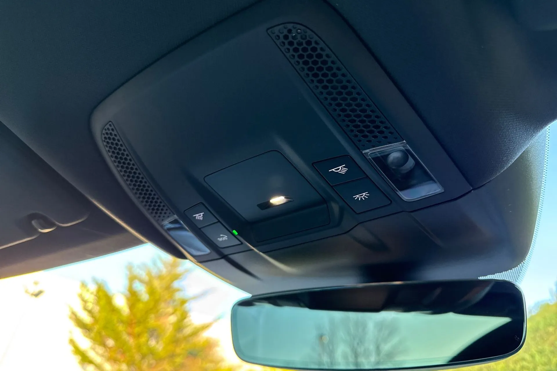 Audi e-tron GT thumbnail image number 52