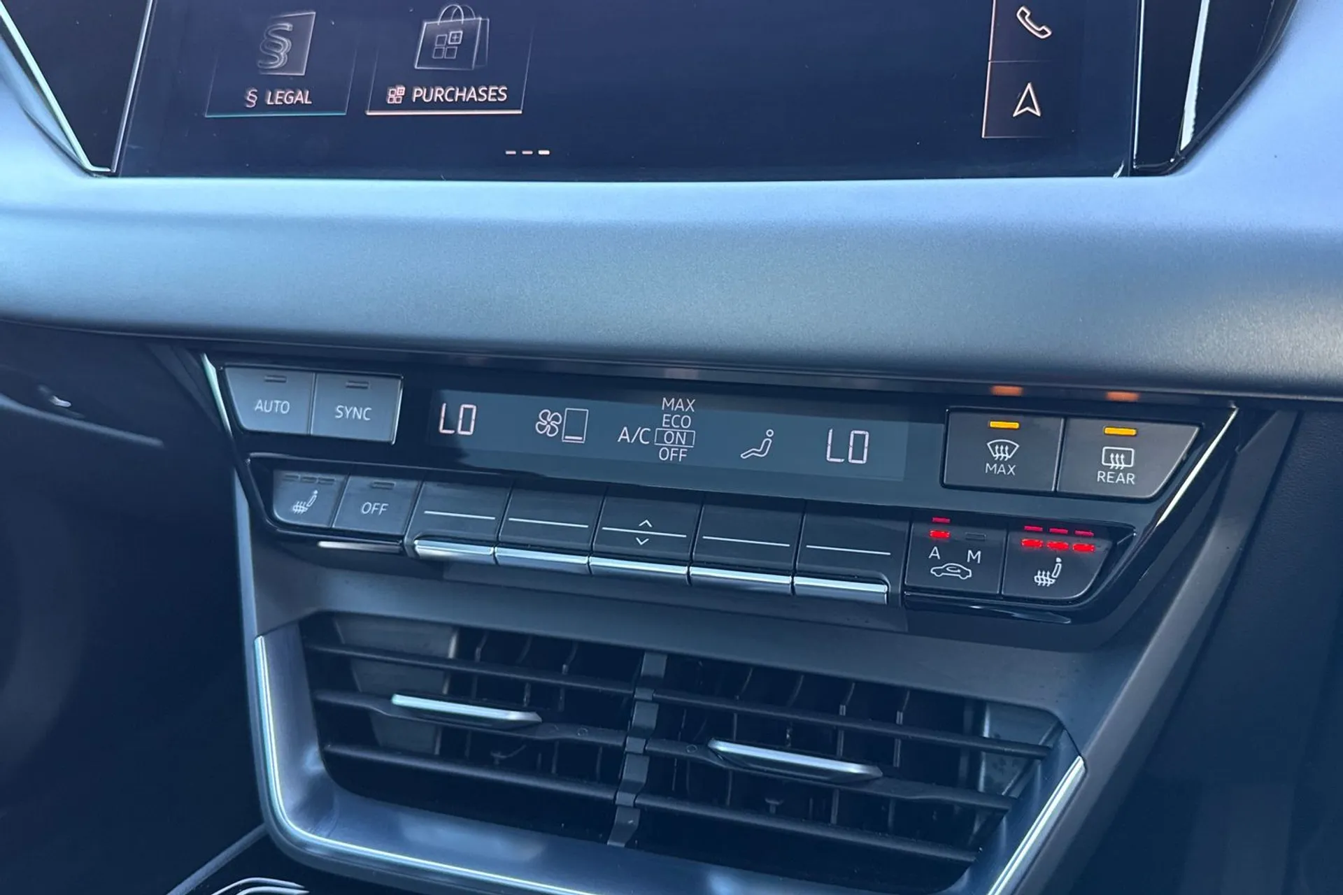 Audi e-tron GT thumbnail image number 19