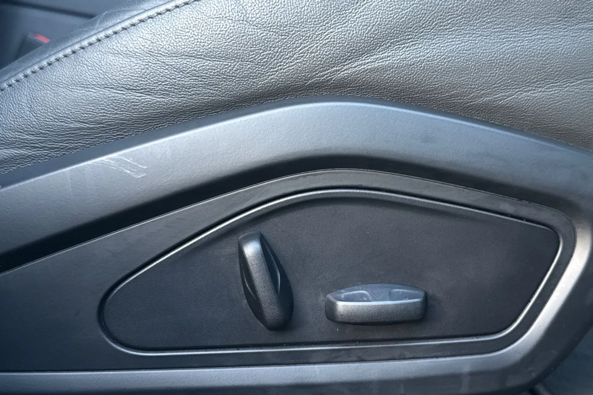 Audi e-tron GT thumbnail image number 29