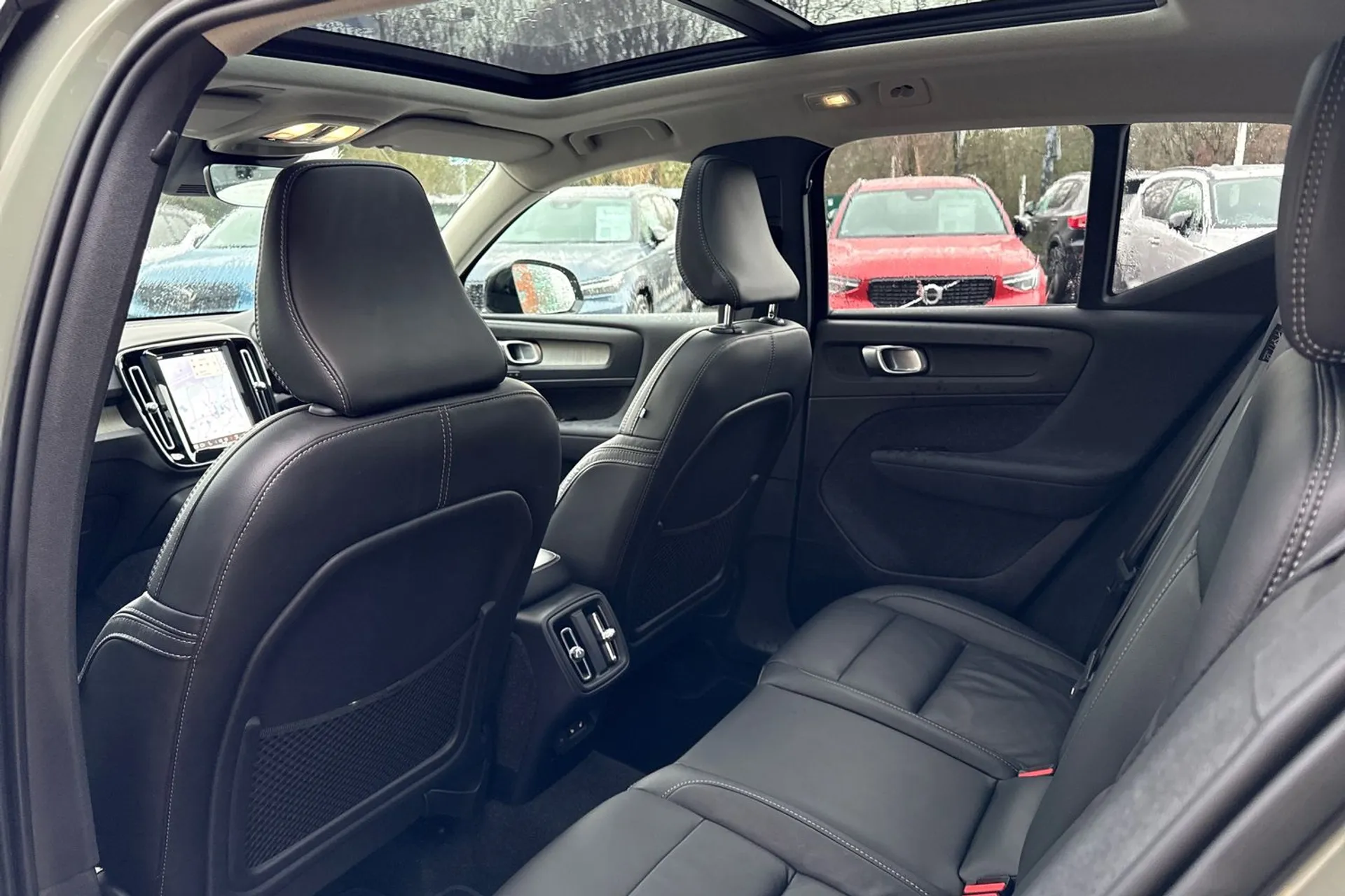 Volvo XC40 thumbnail image number 31