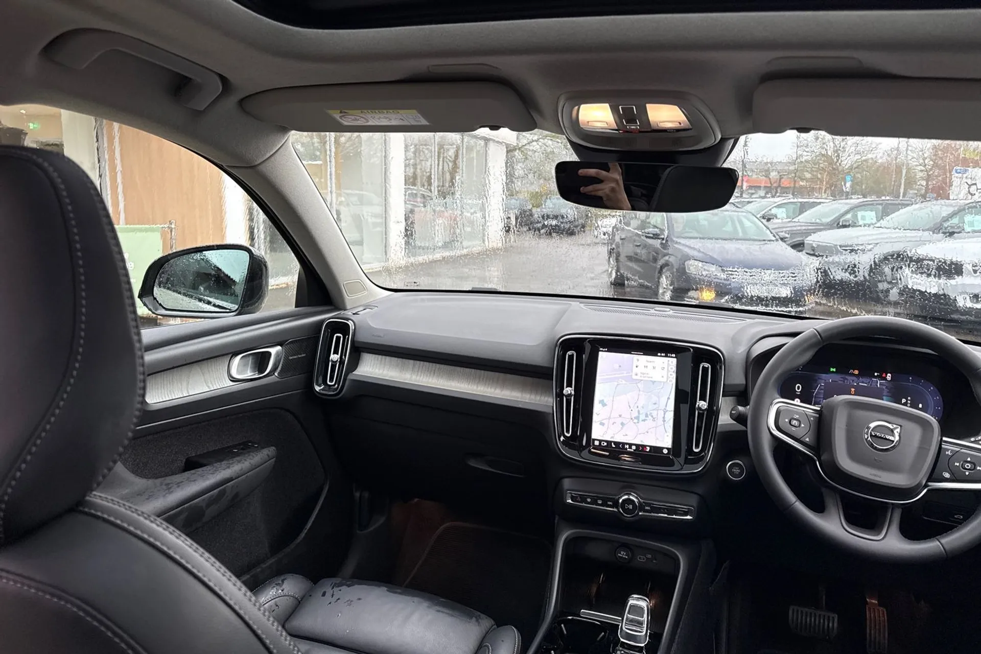 Volvo XC40 thumbnail image number 32