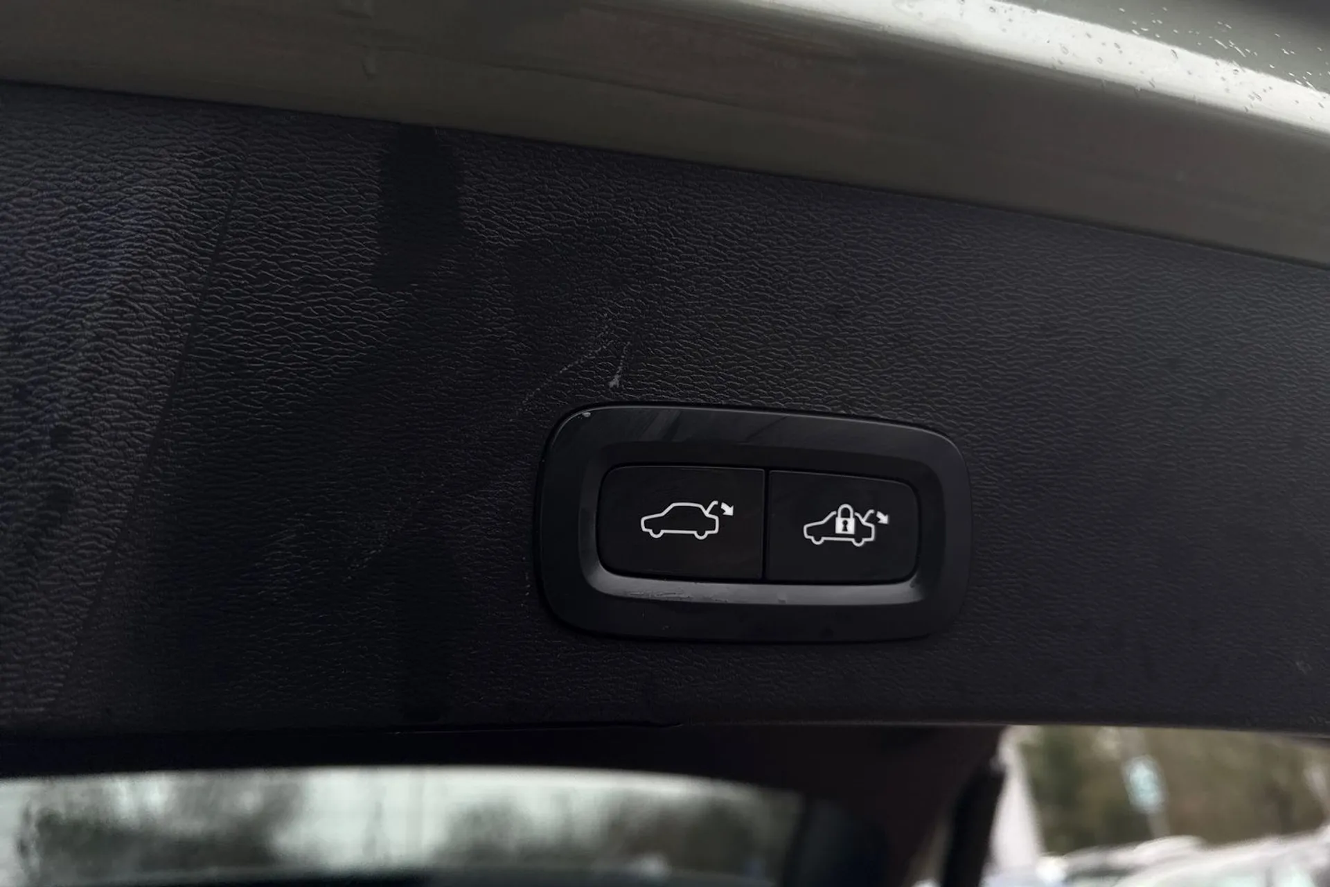 Volvo XC40 thumbnail image number 21