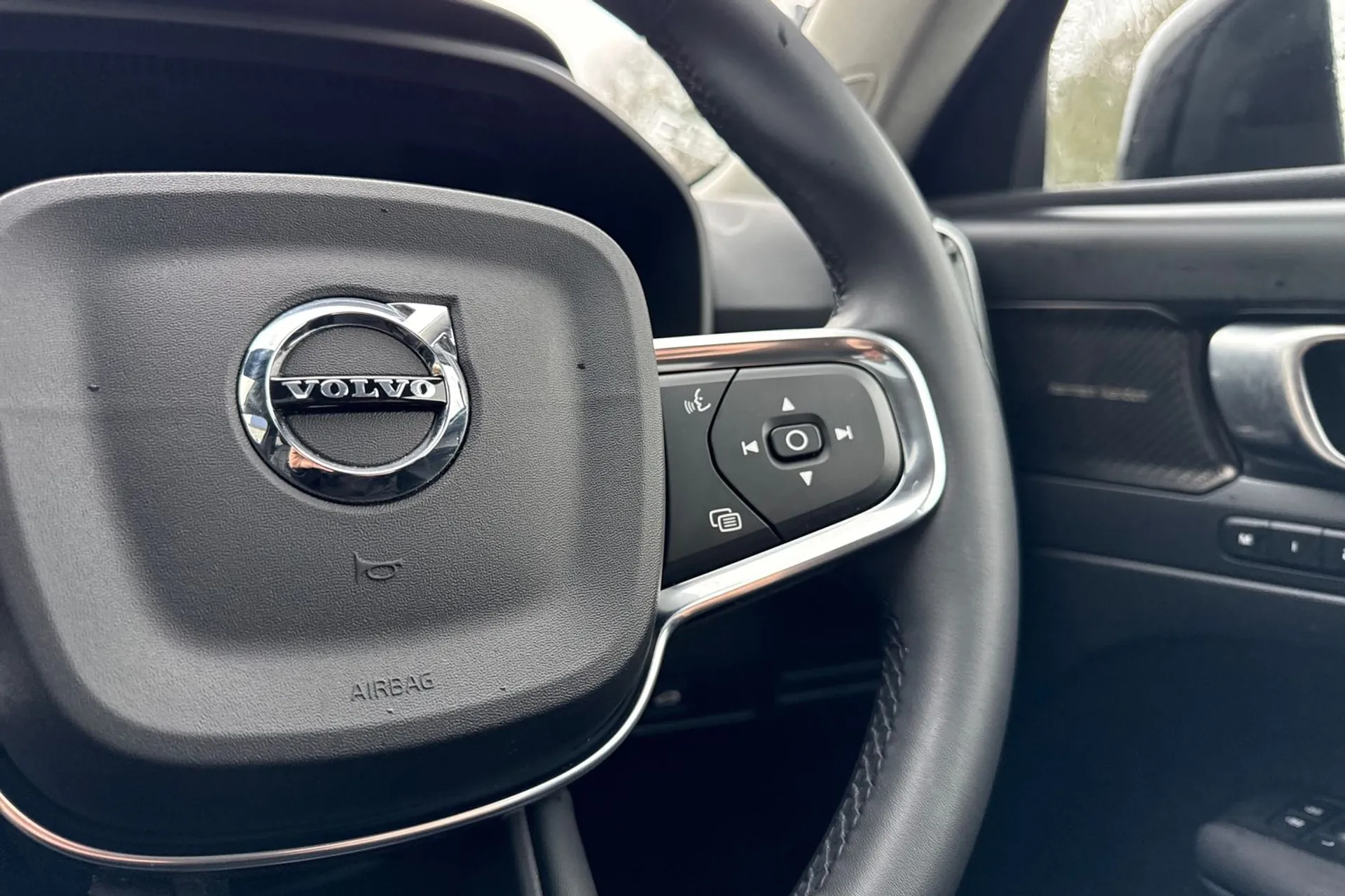 Volvo XC40 thumbnail image number 37