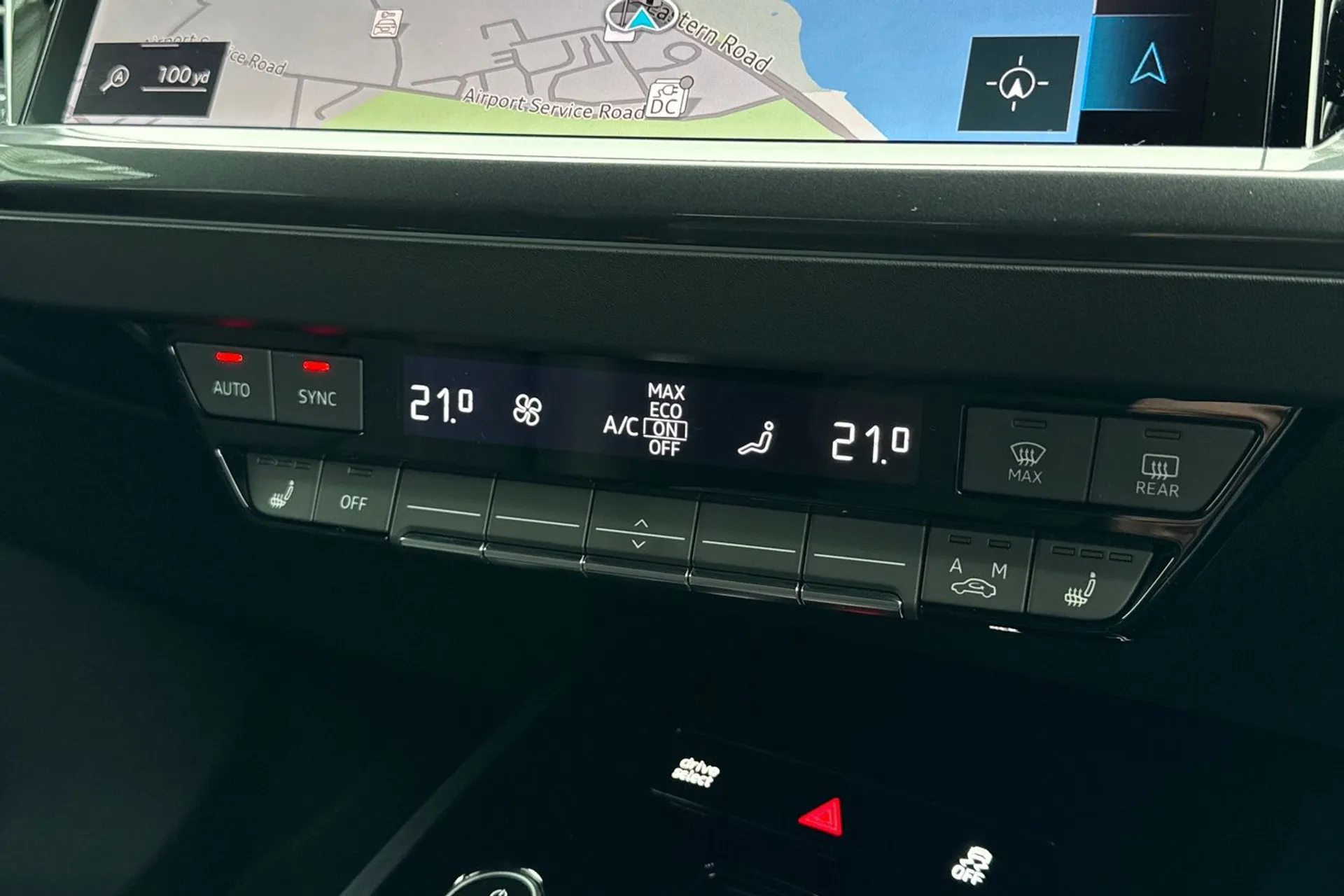 Audi Q4 thumbnail image number 19