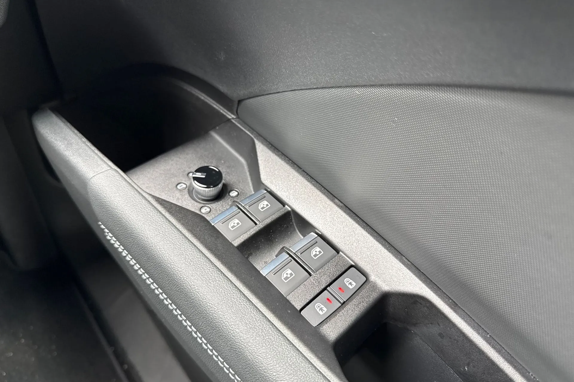 Audi Q4 thumbnail image number 34