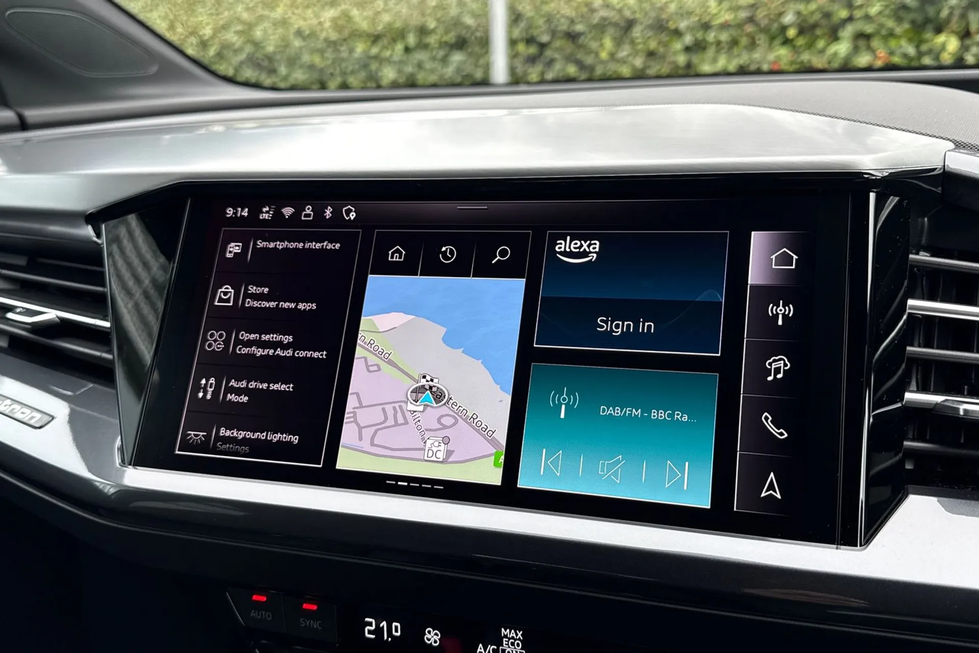 Audi Q4 thumbnail image number 21