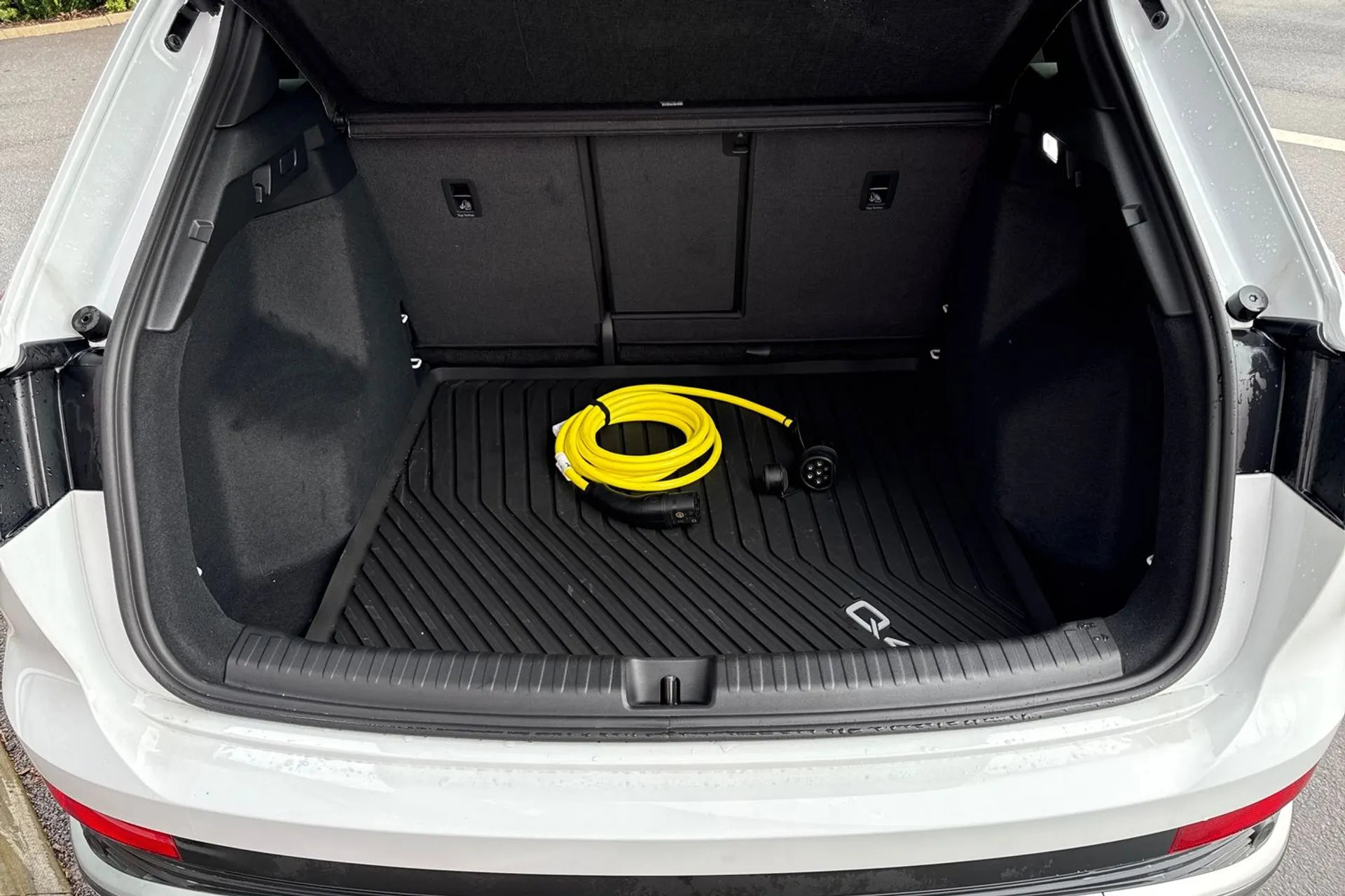 Audi Q4 thumbnail image number 37