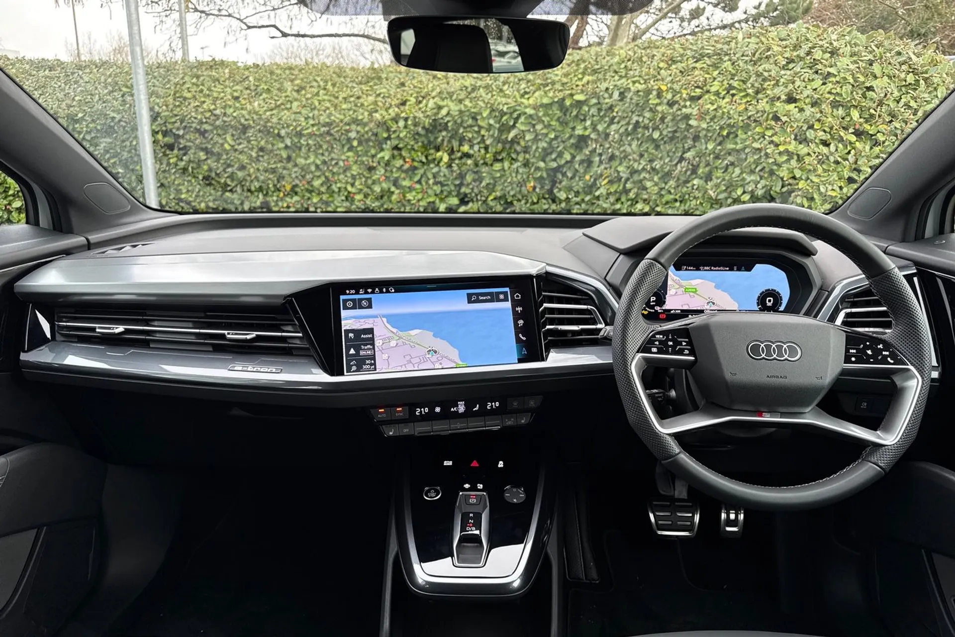 Audi Q4 thumbnail image number 3