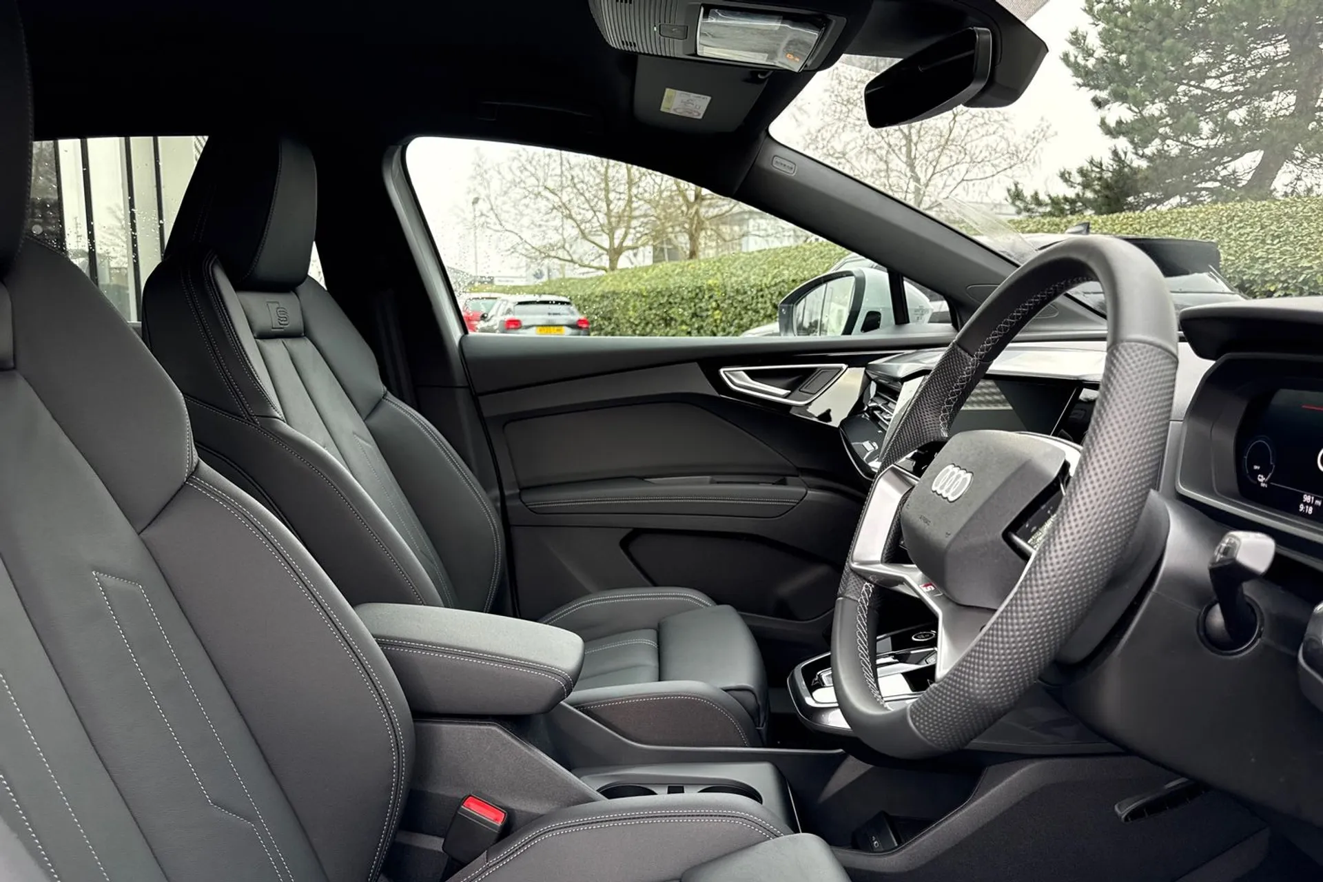 Audi Q4 thumbnail image number 39