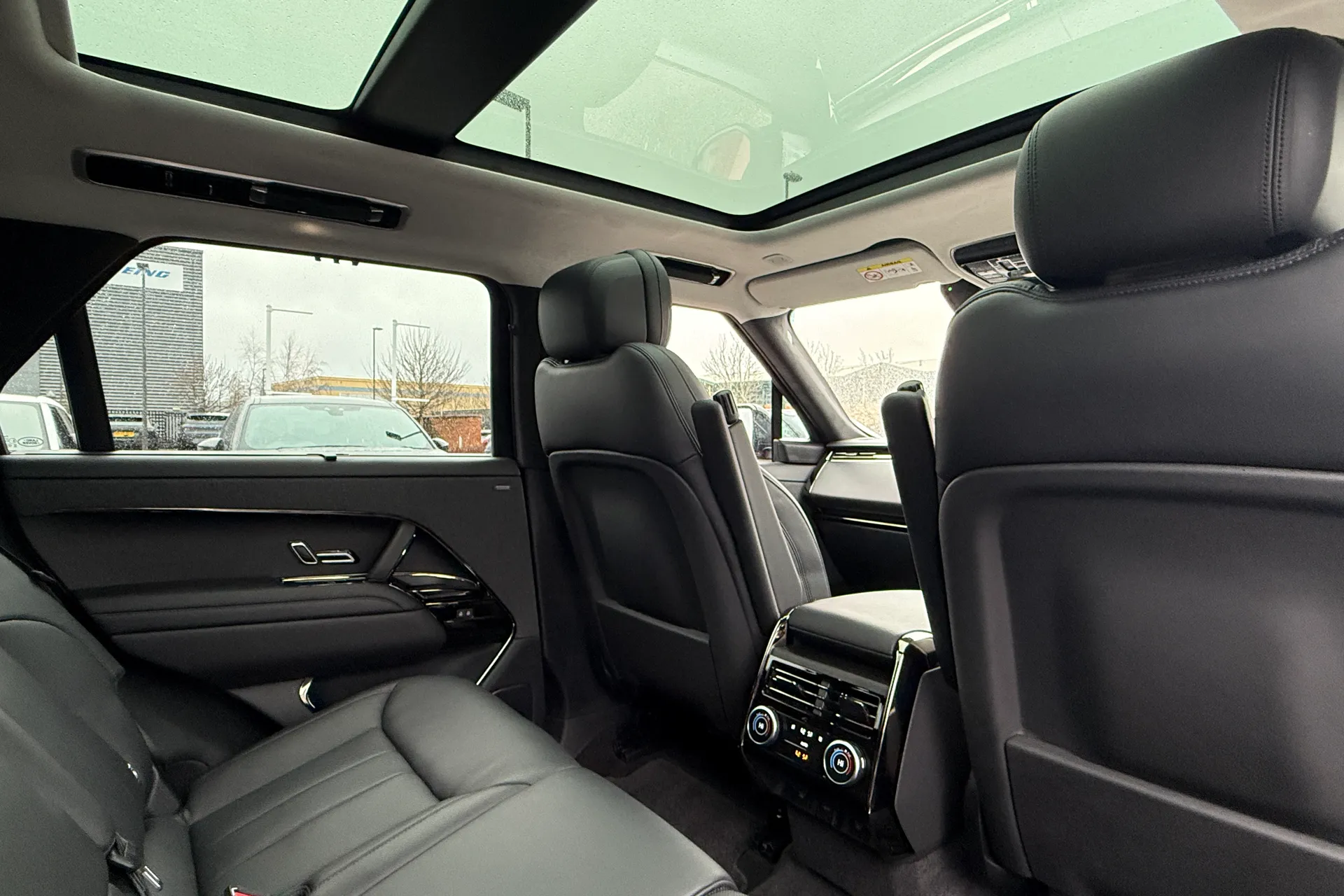 LAND ROVER RANGE ROVER SPORT thumbnail image number 35