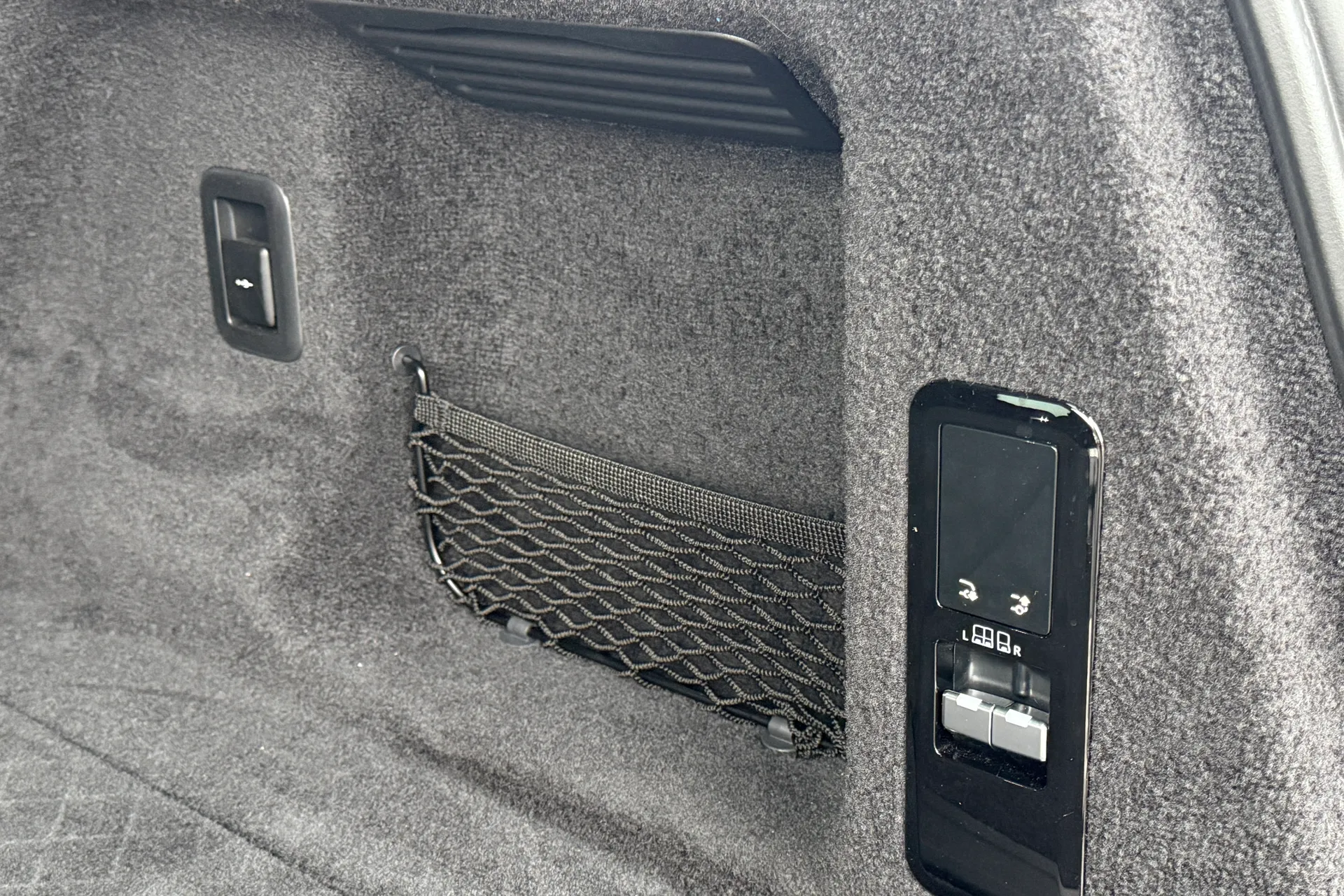 LAND ROVER RANGE ROVER SPORT thumbnail image number 32