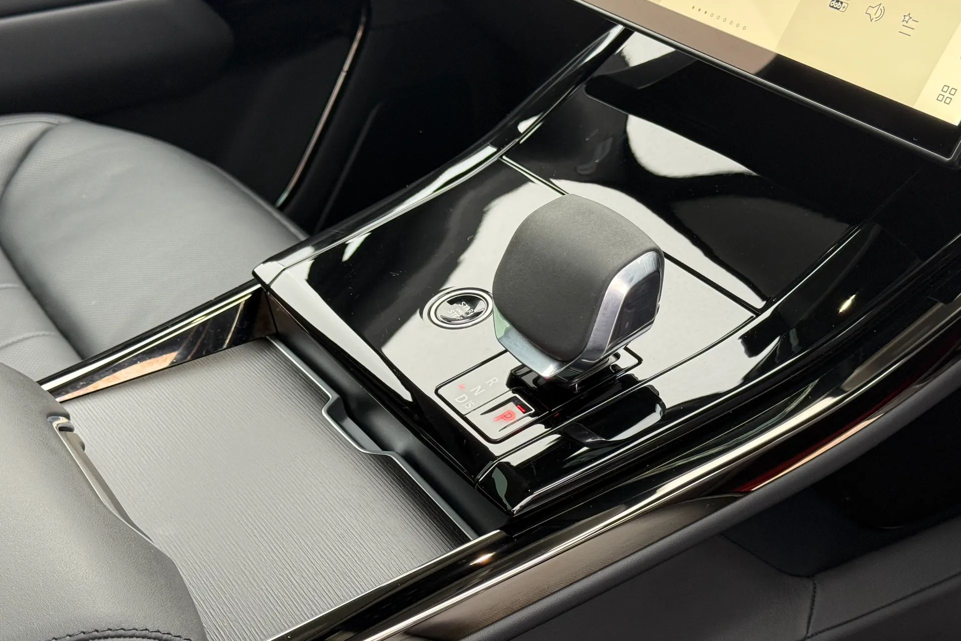 LAND ROVER RANGE ROVER SPORT thumbnail image number 21