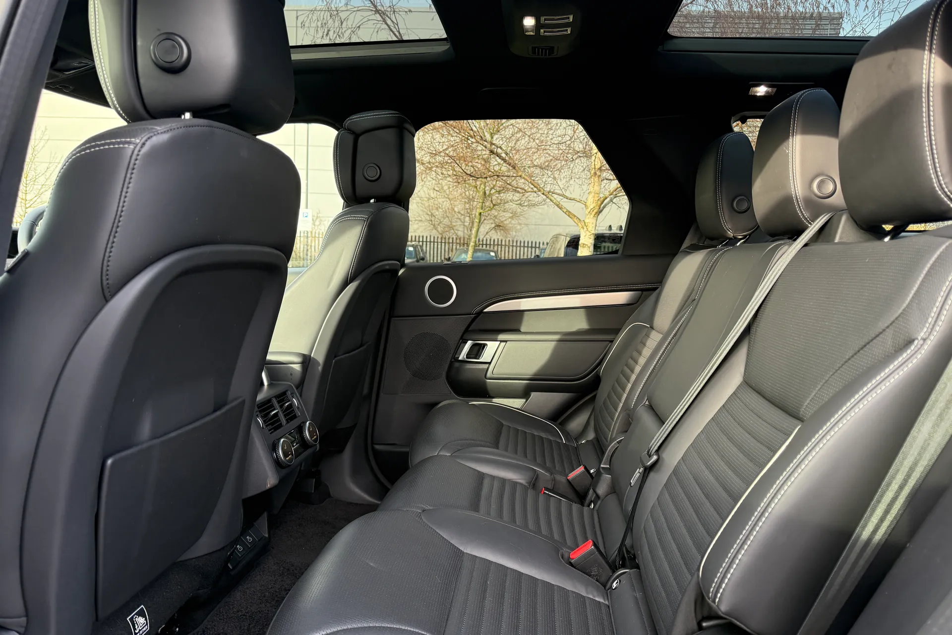 LAND ROVER DISCOVERY thumbnail image number 37