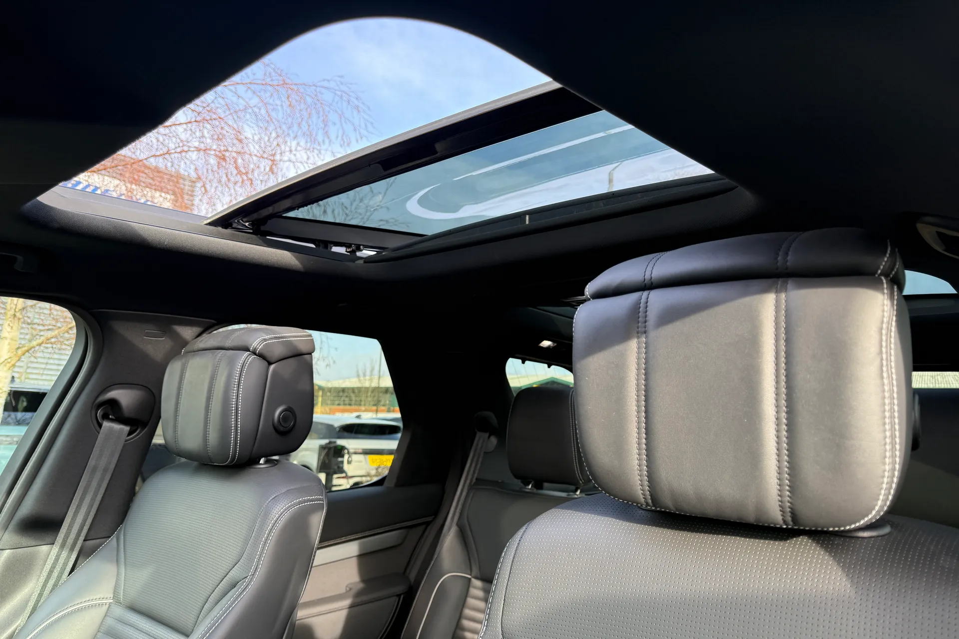 LAND ROVER DISCOVERY thumbnail image number 5