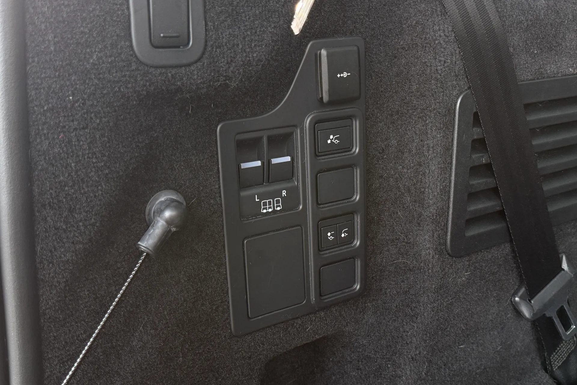 LAND ROVER DISCOVERY thumbnail image number 31