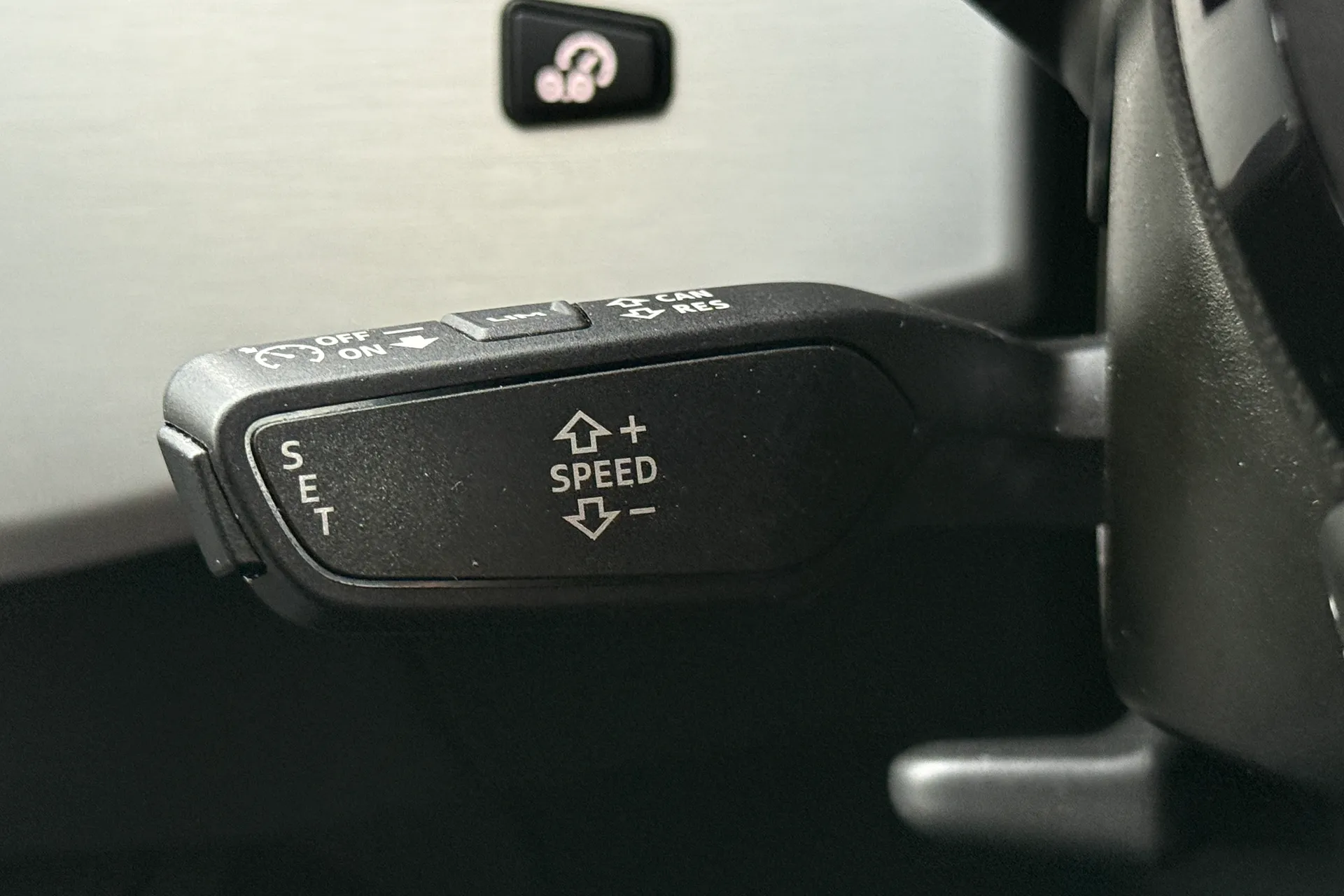 Audi A4 thumbnail image number 20