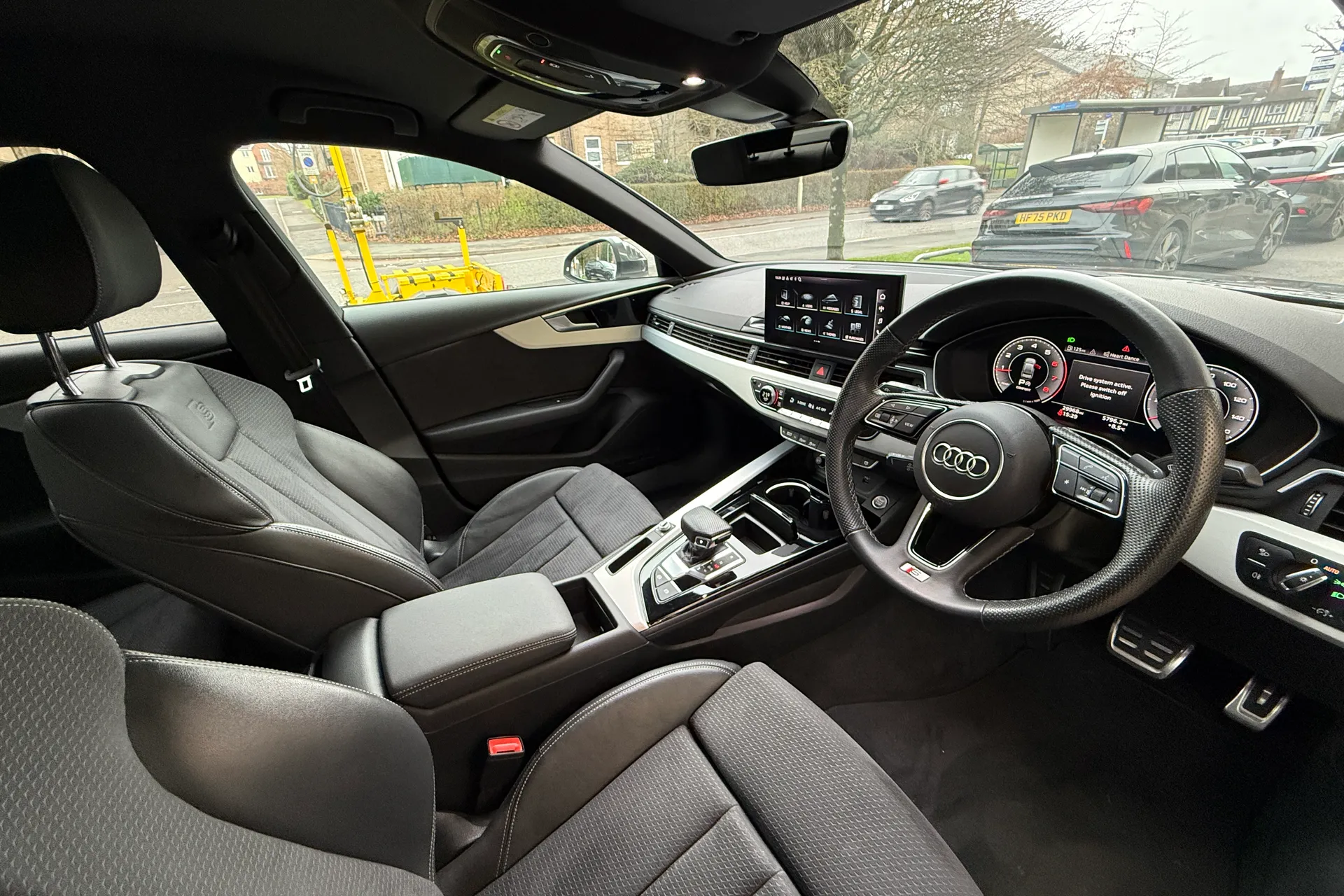 Audi A4 thumbnail image number 37