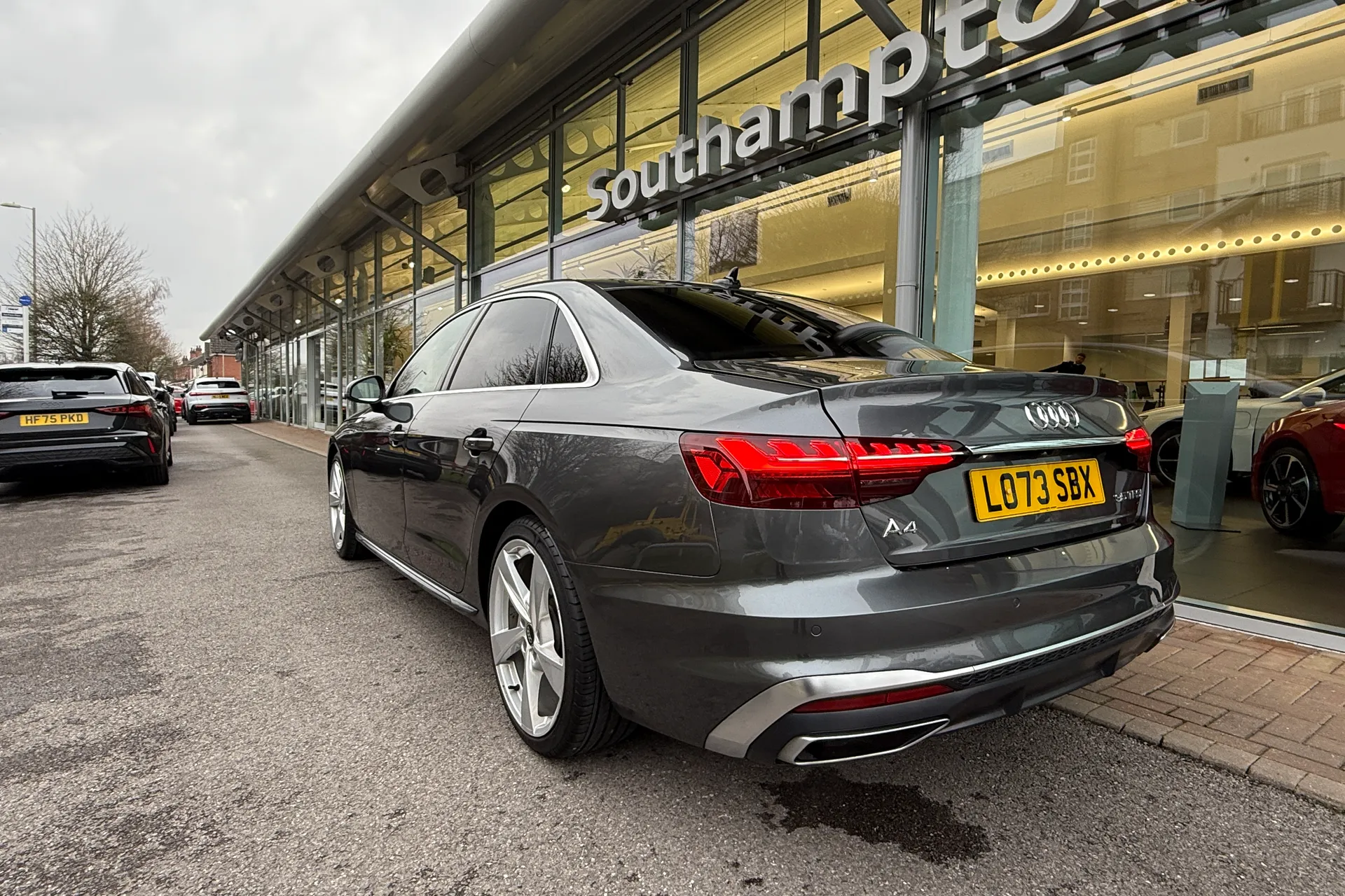 Audi A4 thumbnail image number 52