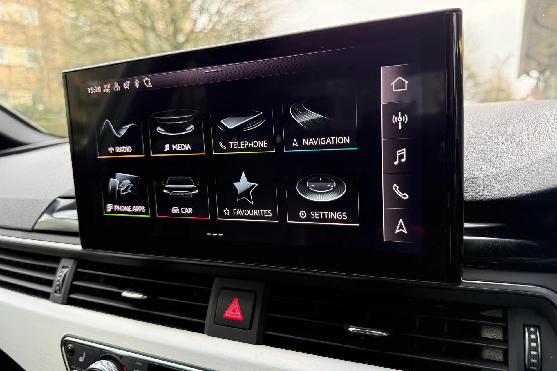 Audi A4 thumbnail image number 6