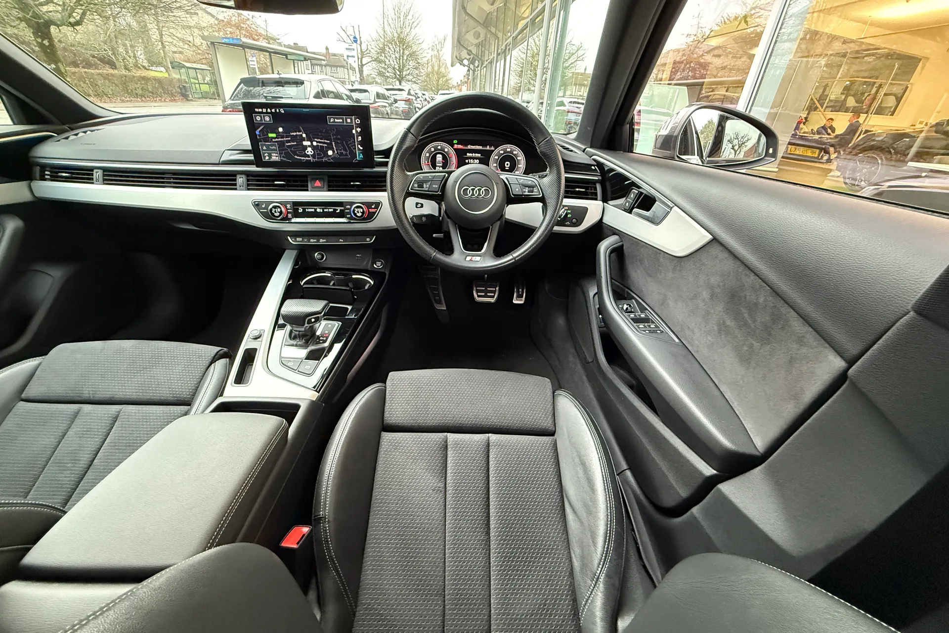 Audi A4 thumbnail image number 44