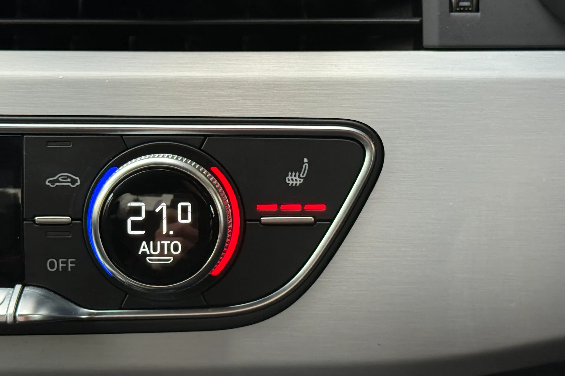 Audi A4 thumbnail image number 5