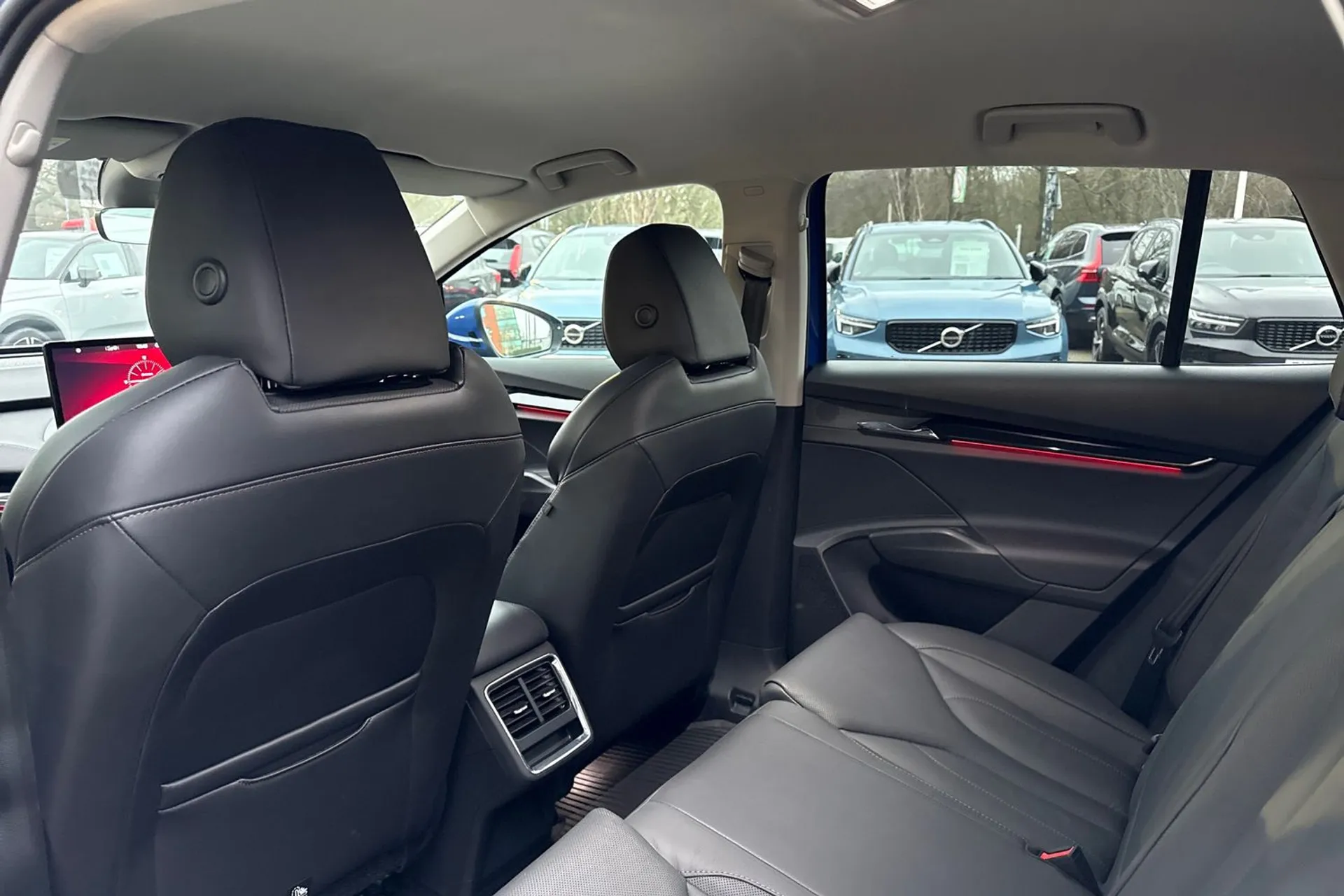 SKODA ENYAQ thumbnail image number 31