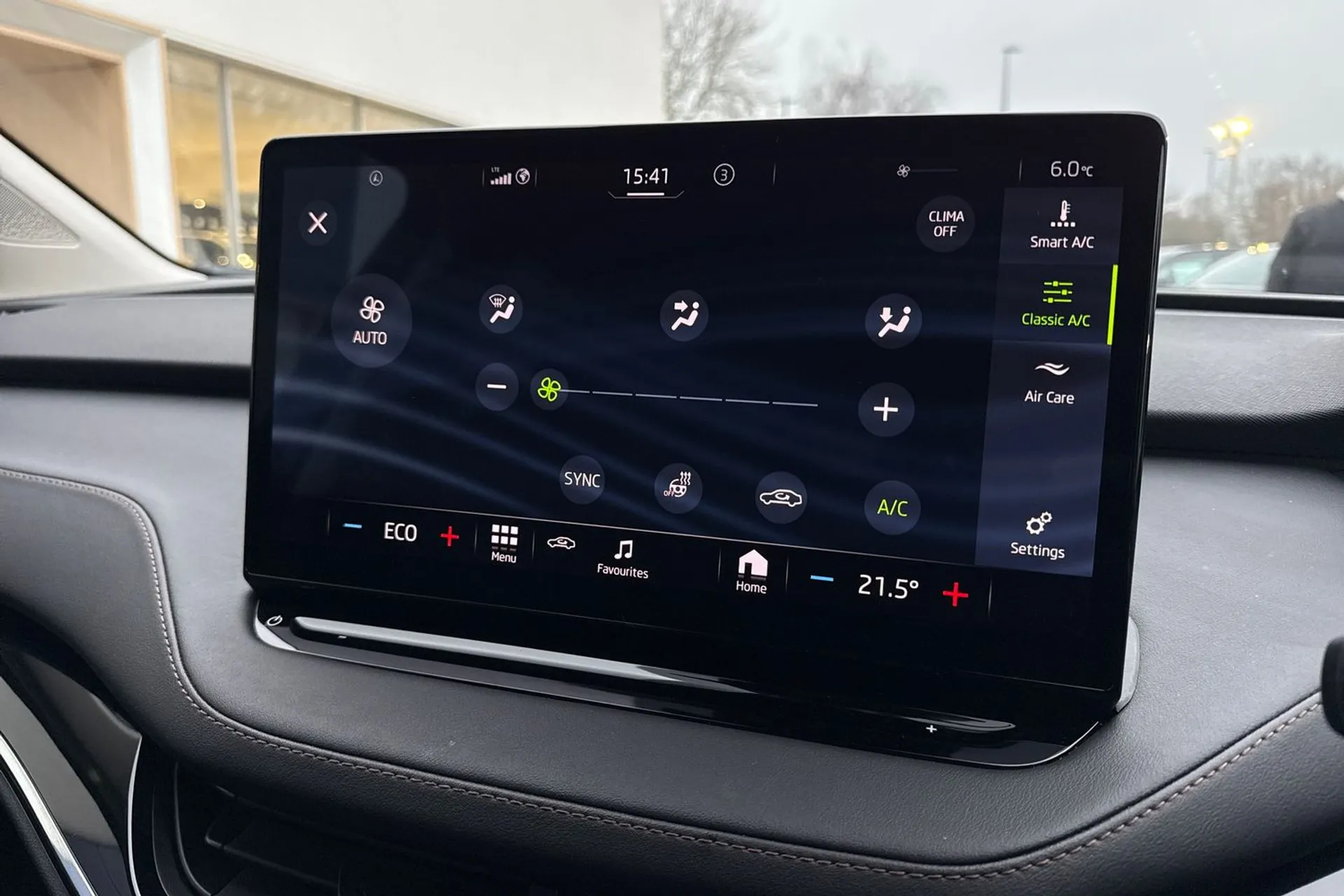 SKODA ENYAQ thumbnail image number 38