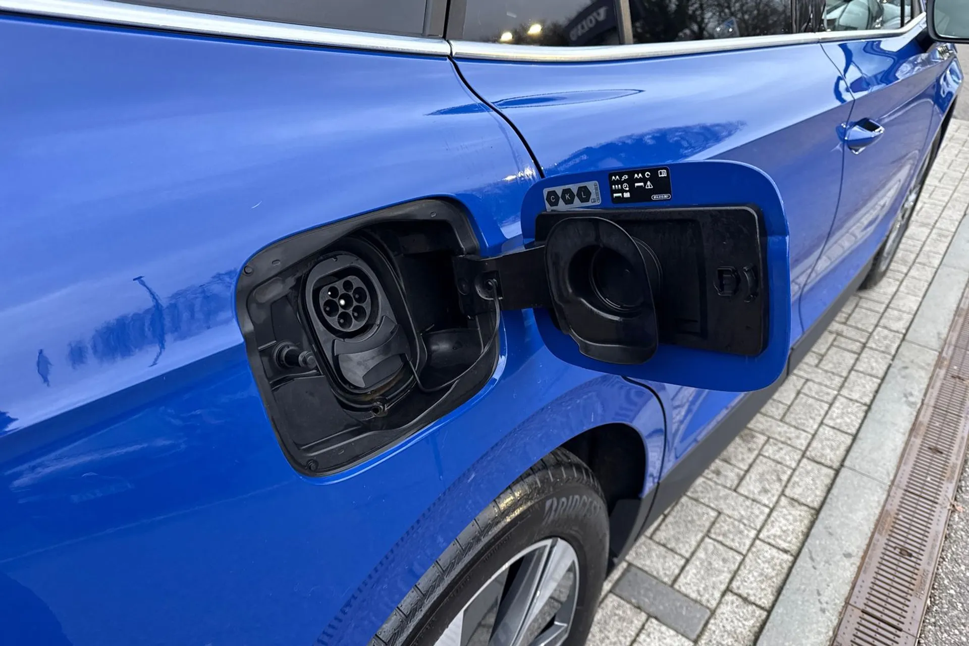 SKODA ENYAQ thumbnail image number 19