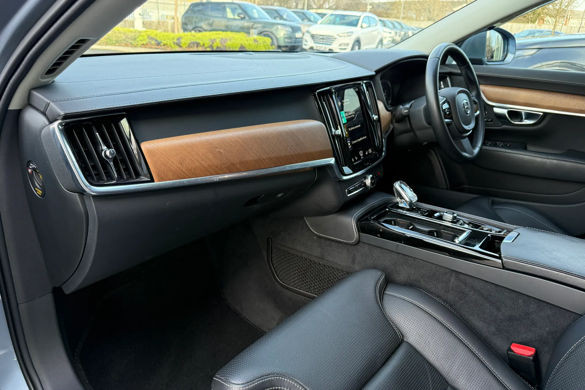 Volvo S90 thumbnail image number 38