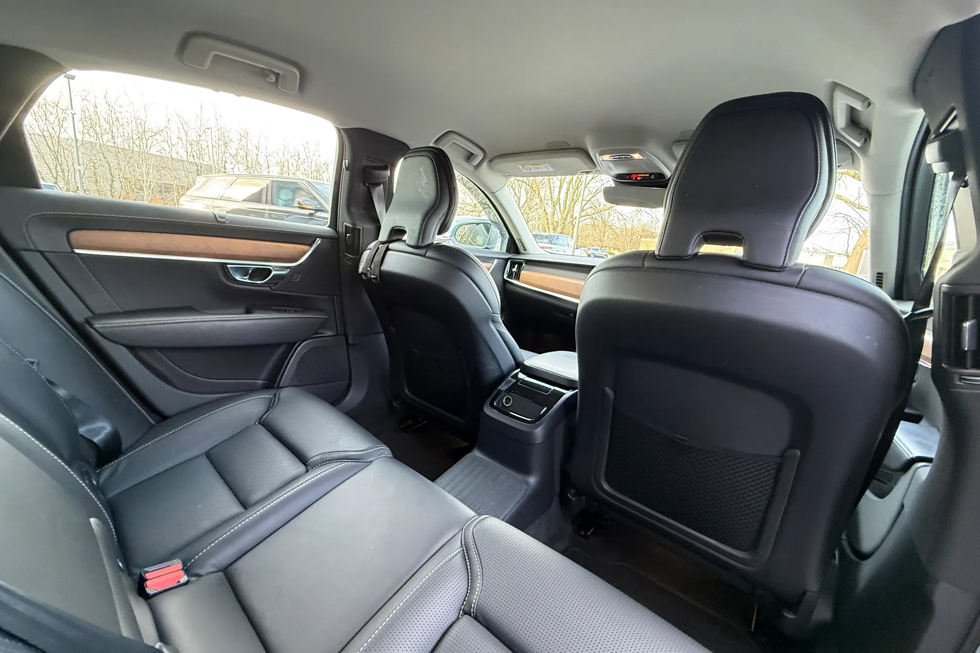 Volvo S90 thumbnail image number 33