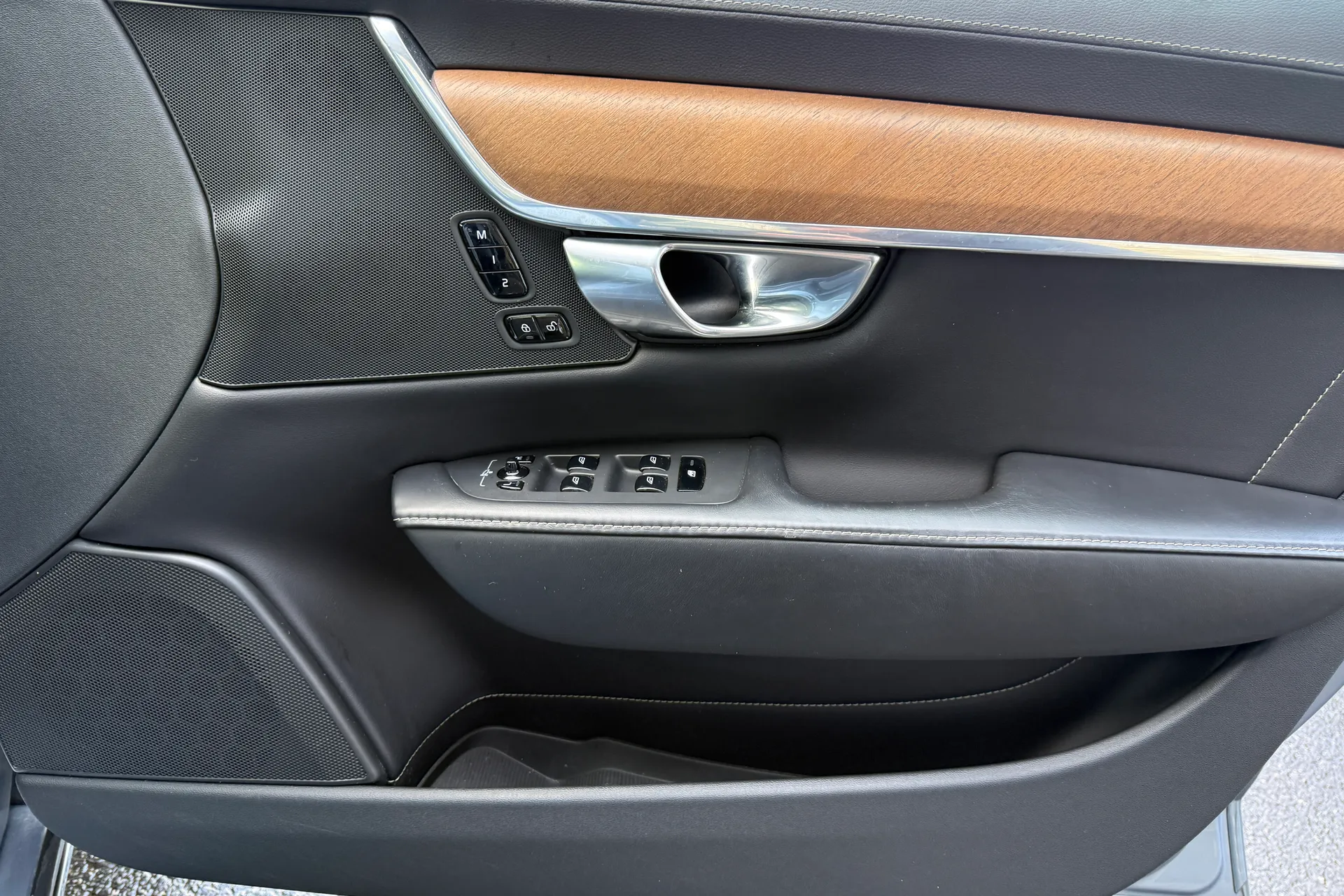 Volvo S90 thumbnail image number 40