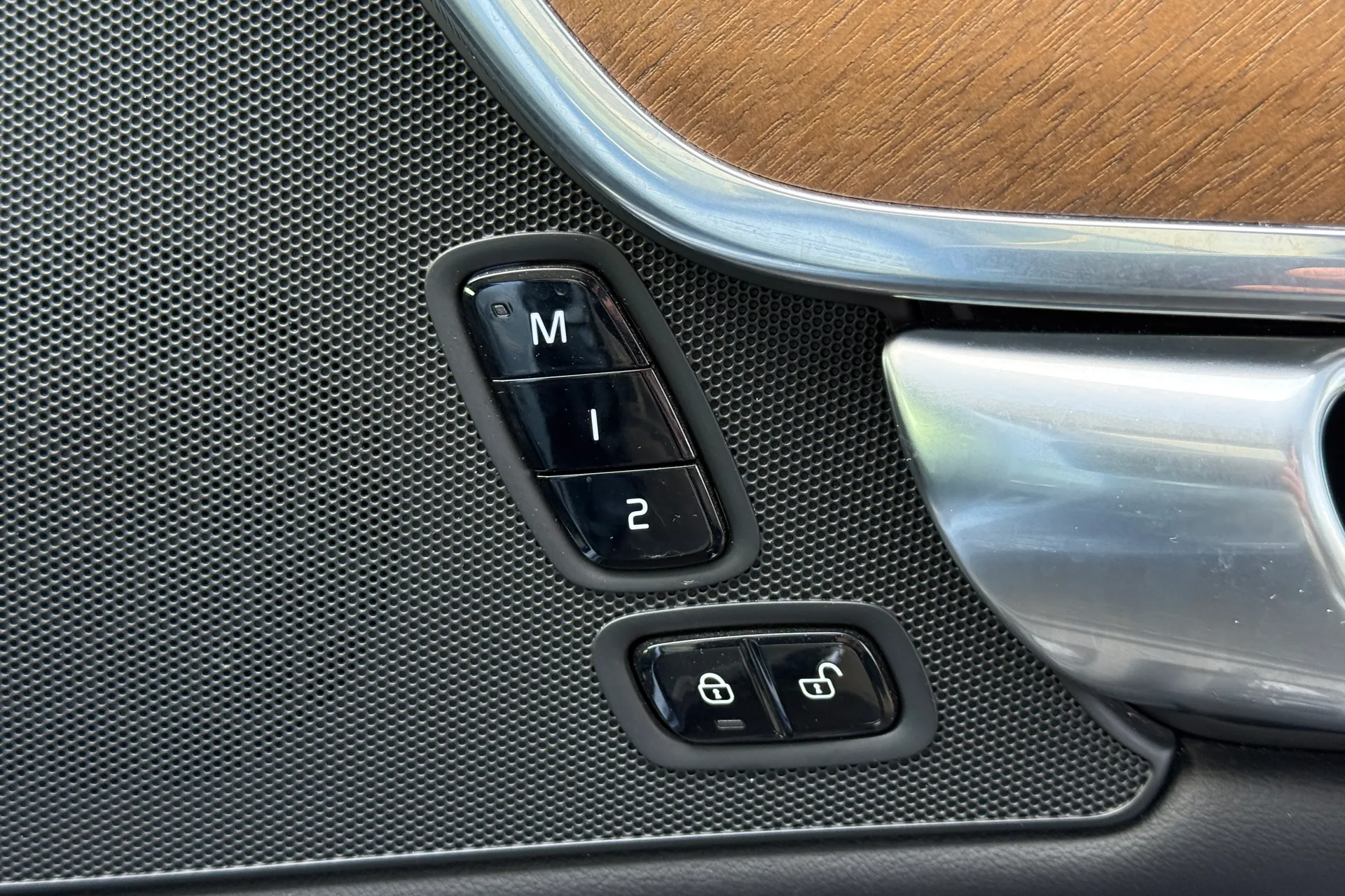 Volvo S90 thumbnail image number 41