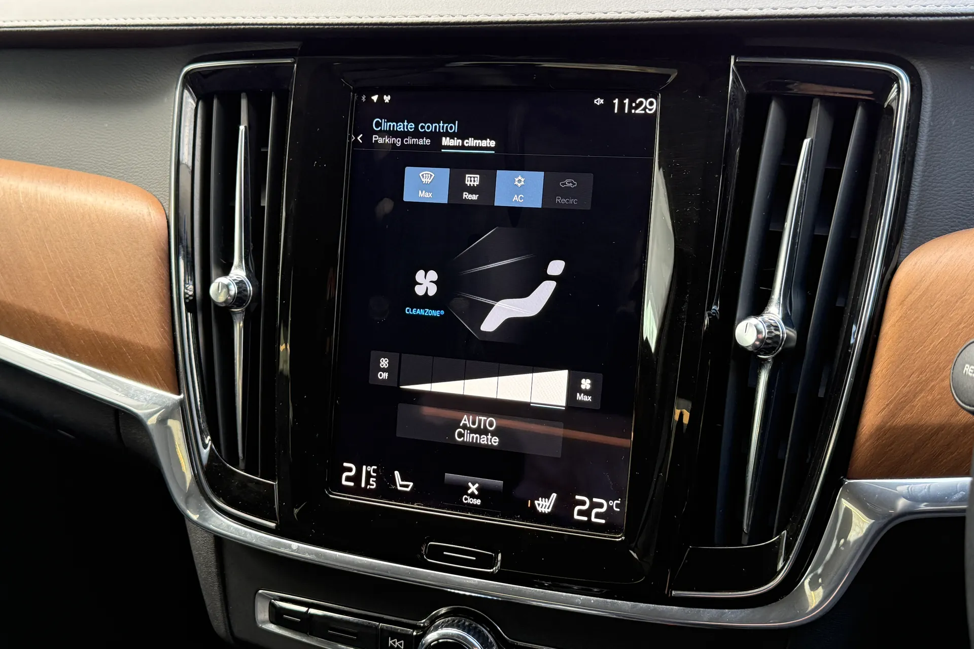 Volvo S90 thumbnail image number 15