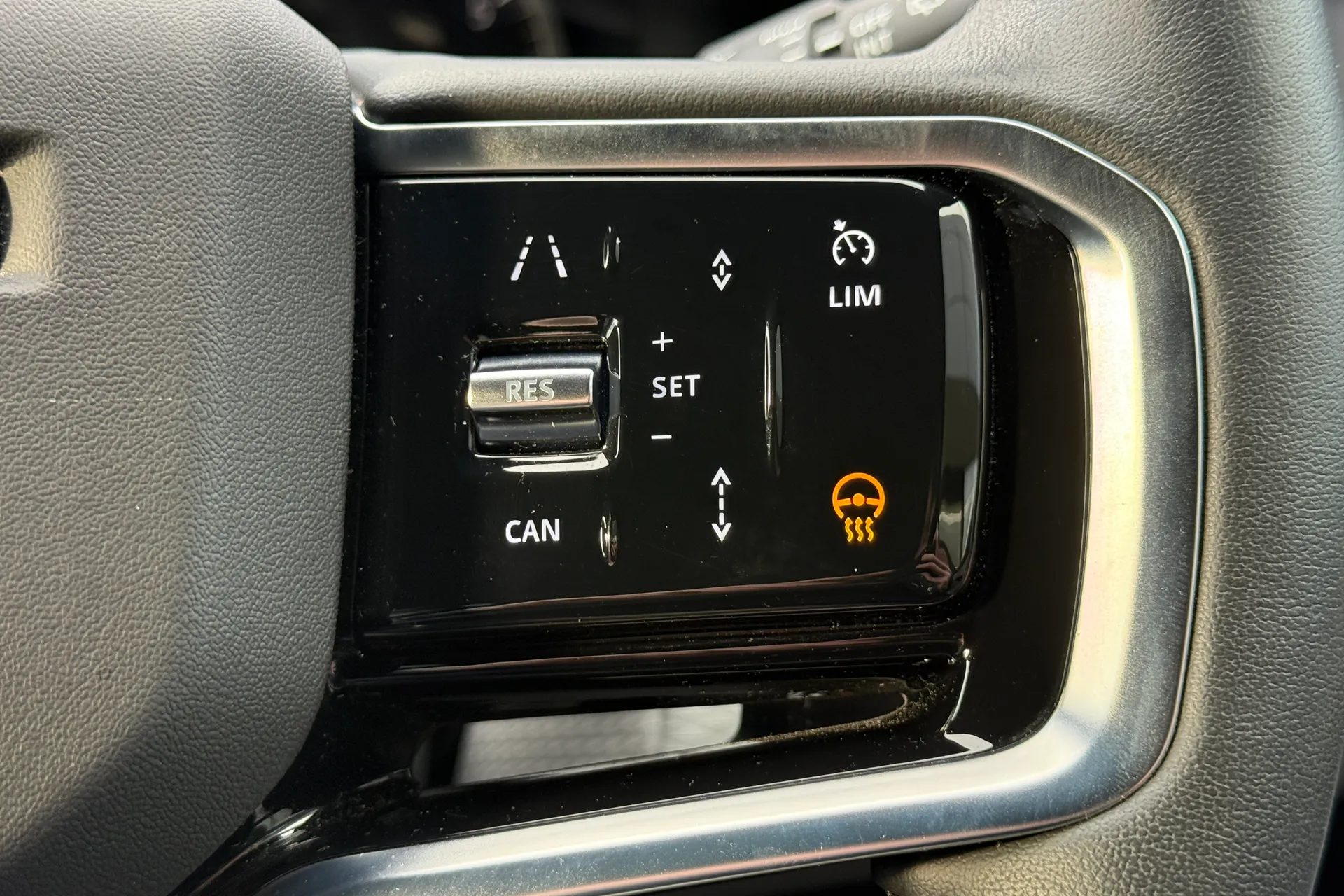 LAND ROVER RANGE ROVER EVOQUE thumbnail image number 27