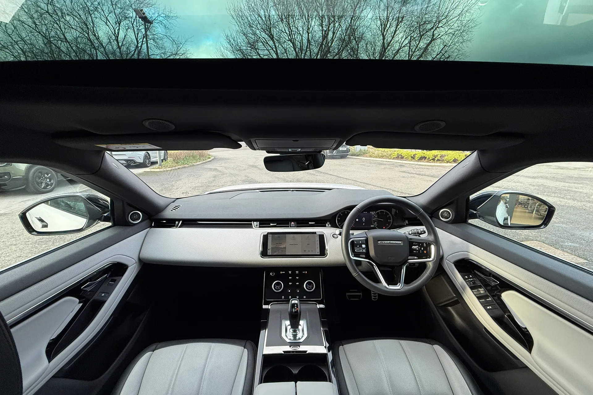 LAND ROVER RANGE ROVER EVOQUE thumbnail image number 3