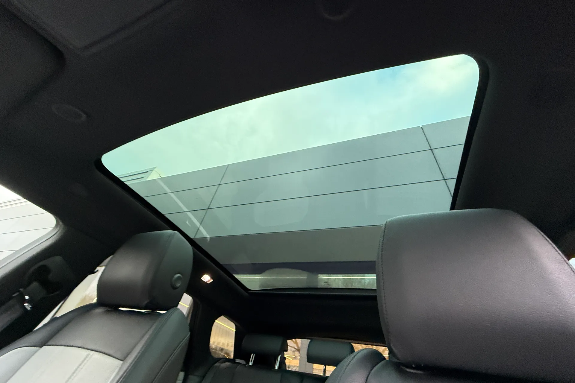 LAND ROVER RANGE ROVER EVOQUE thumbnail image number 5