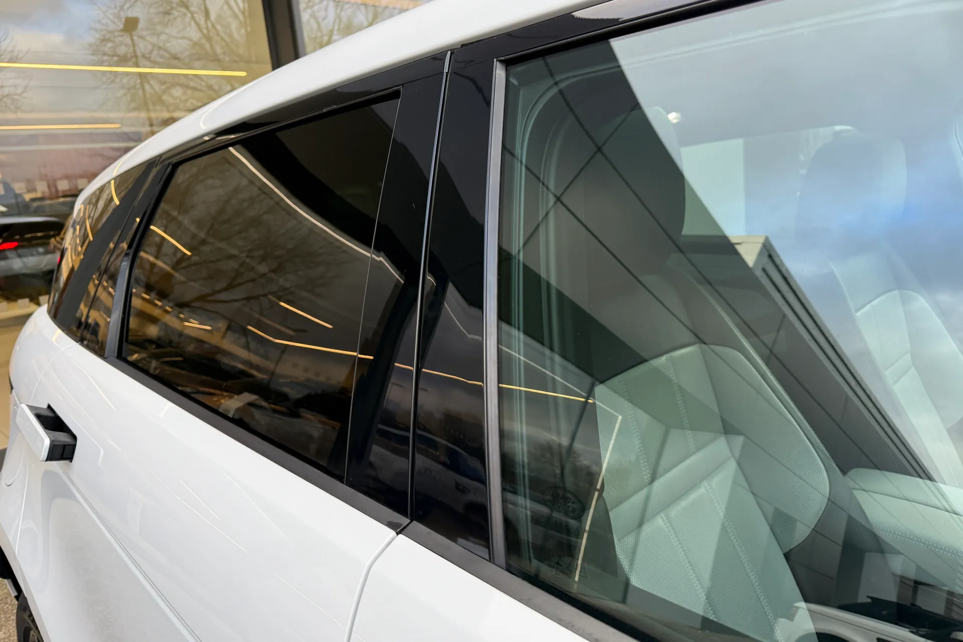 LAND ROVER RANGE ROVER EVOQUE thumbnail image number 24