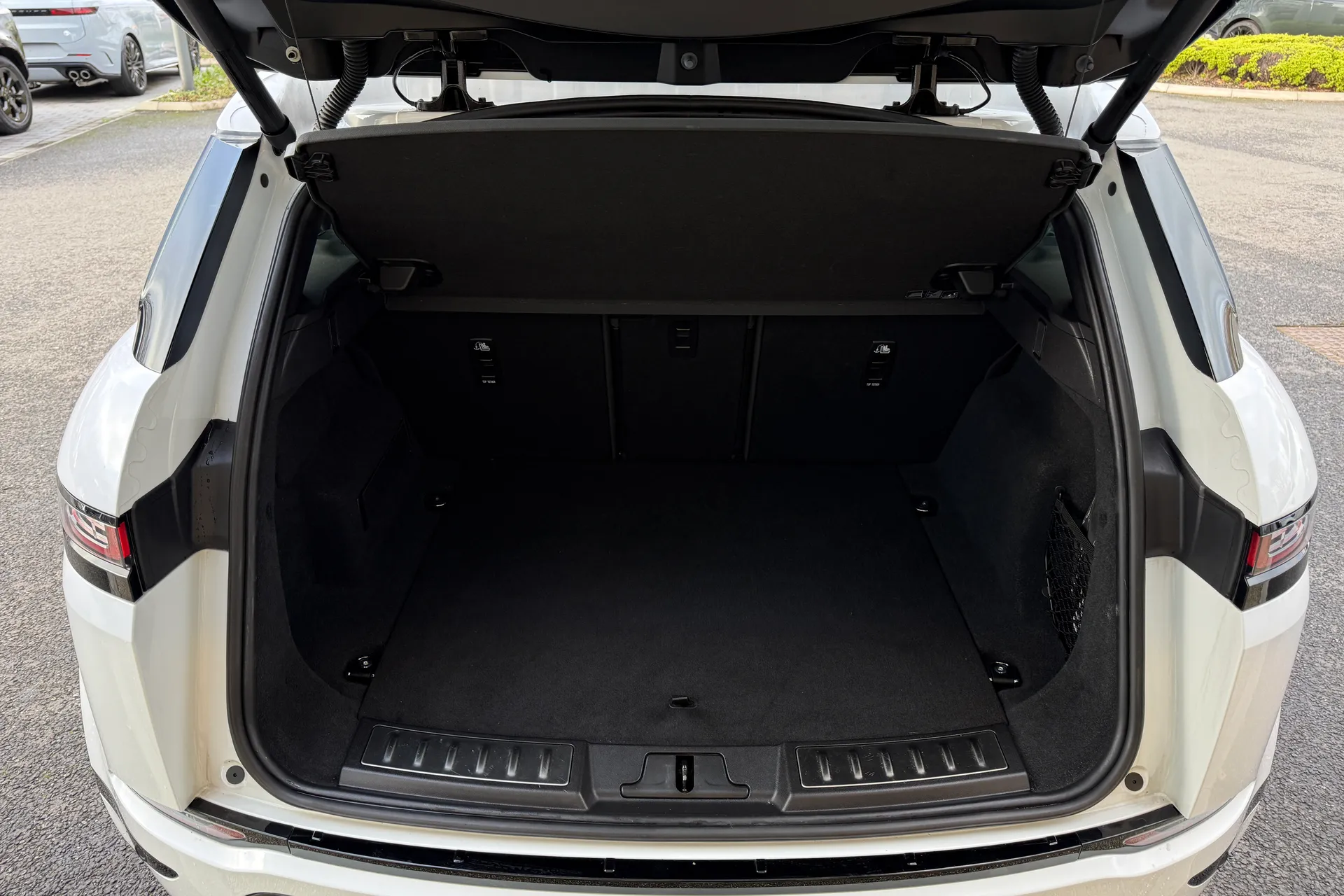 LAND ROVER RANGE ROVER EVOQUE thumbnail image number 38